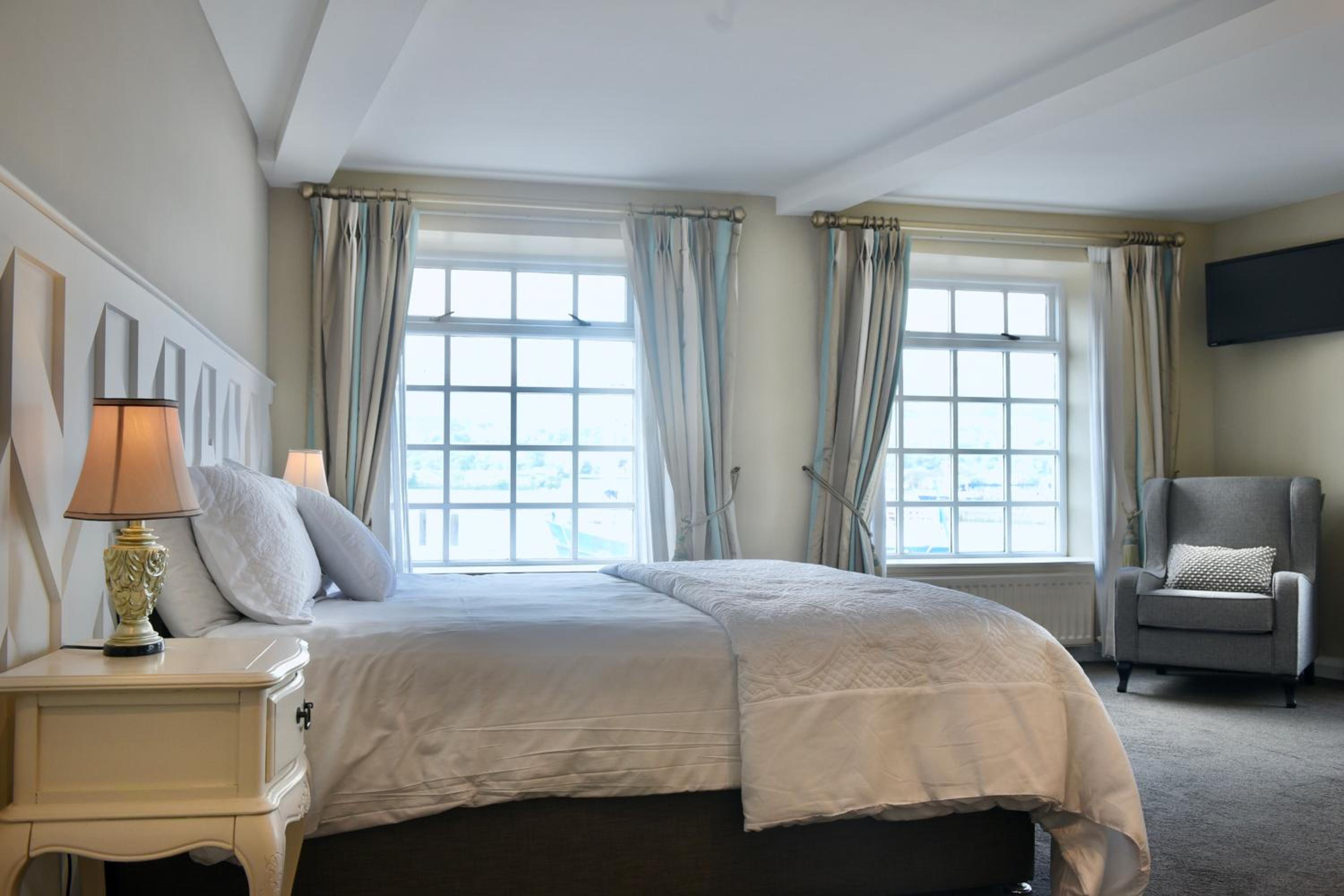 Double or Twin Room with Sea View - Photo 3