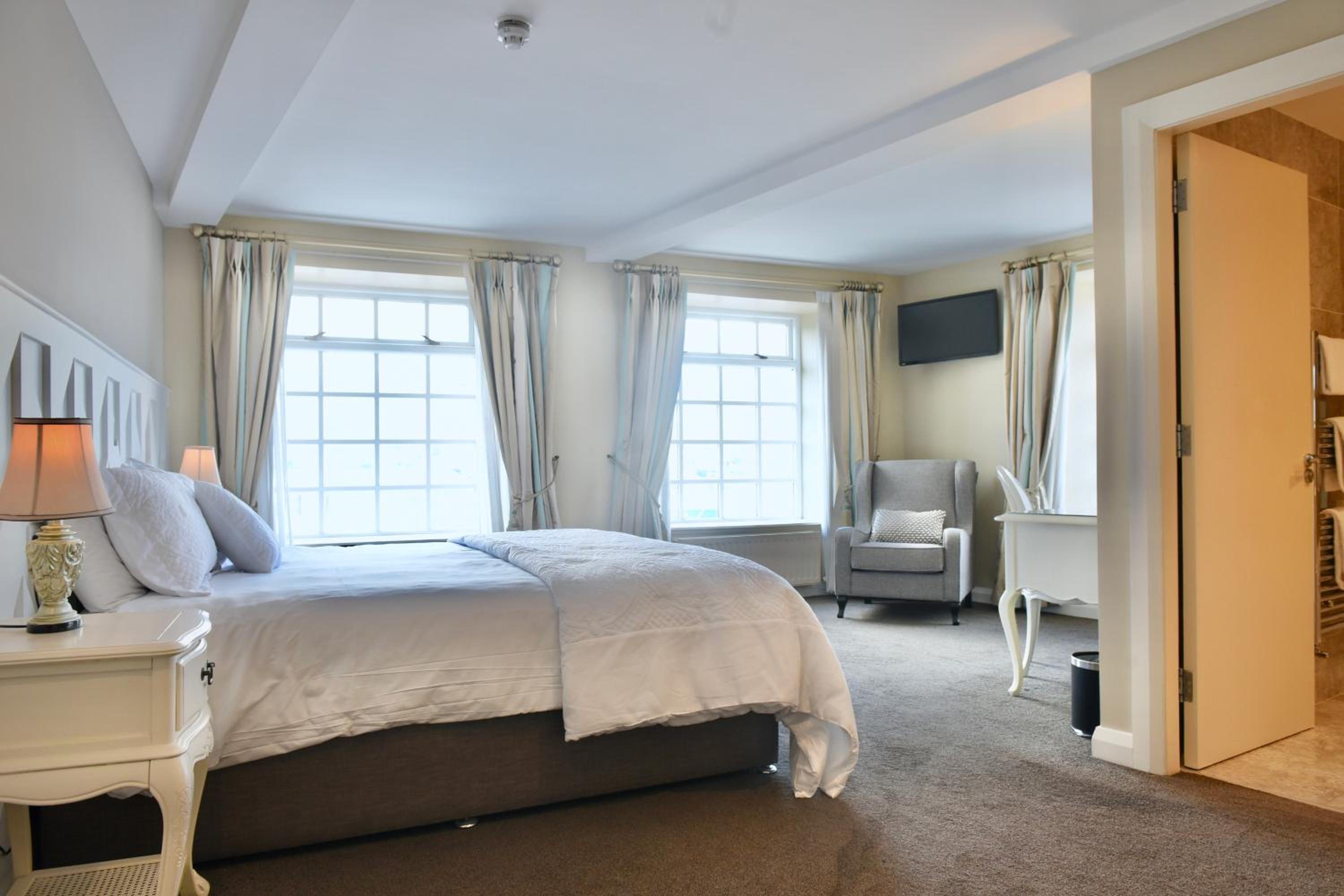 Double or Twin Room with Sea View - Photo 5