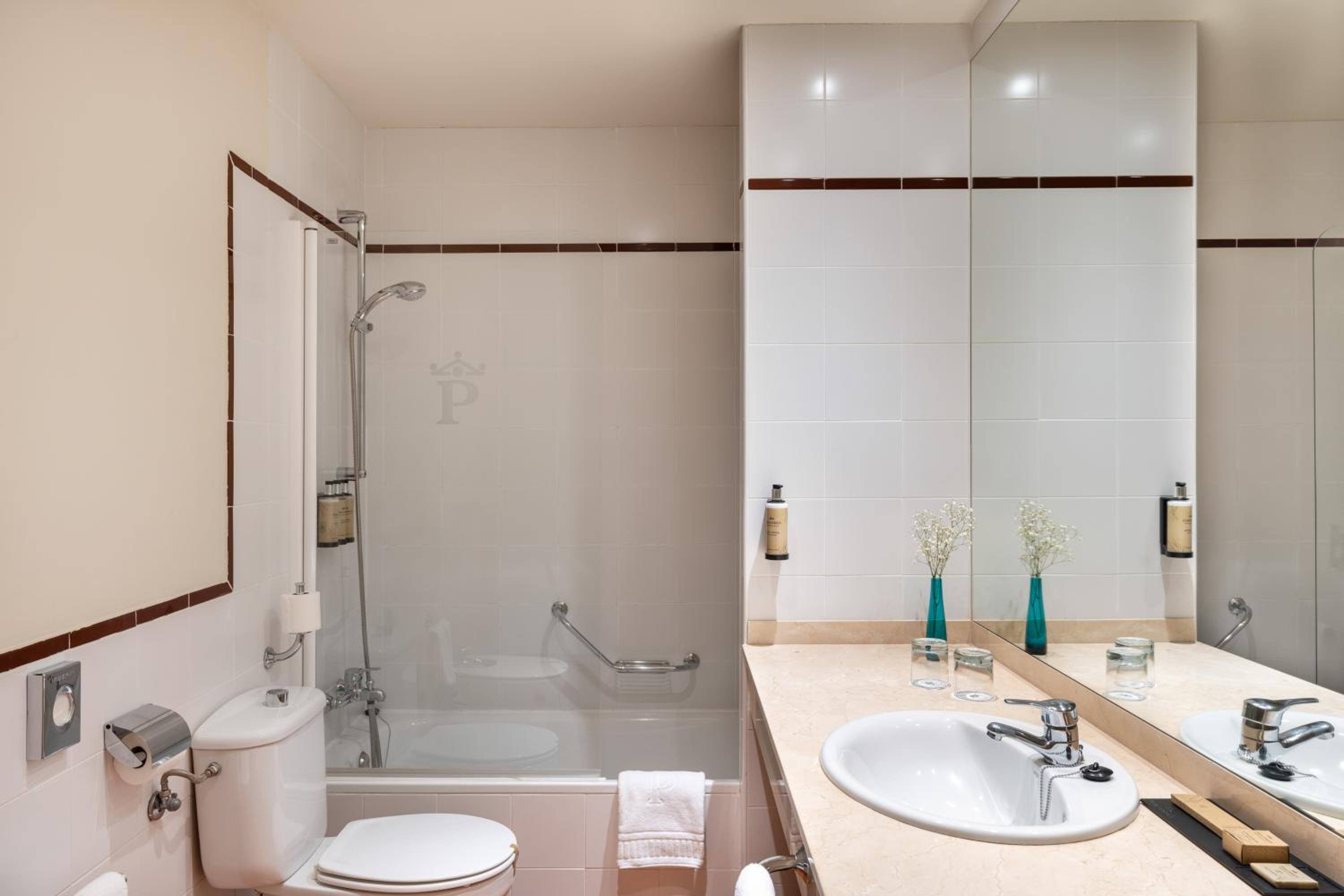 Standard Double Room - Photo 4