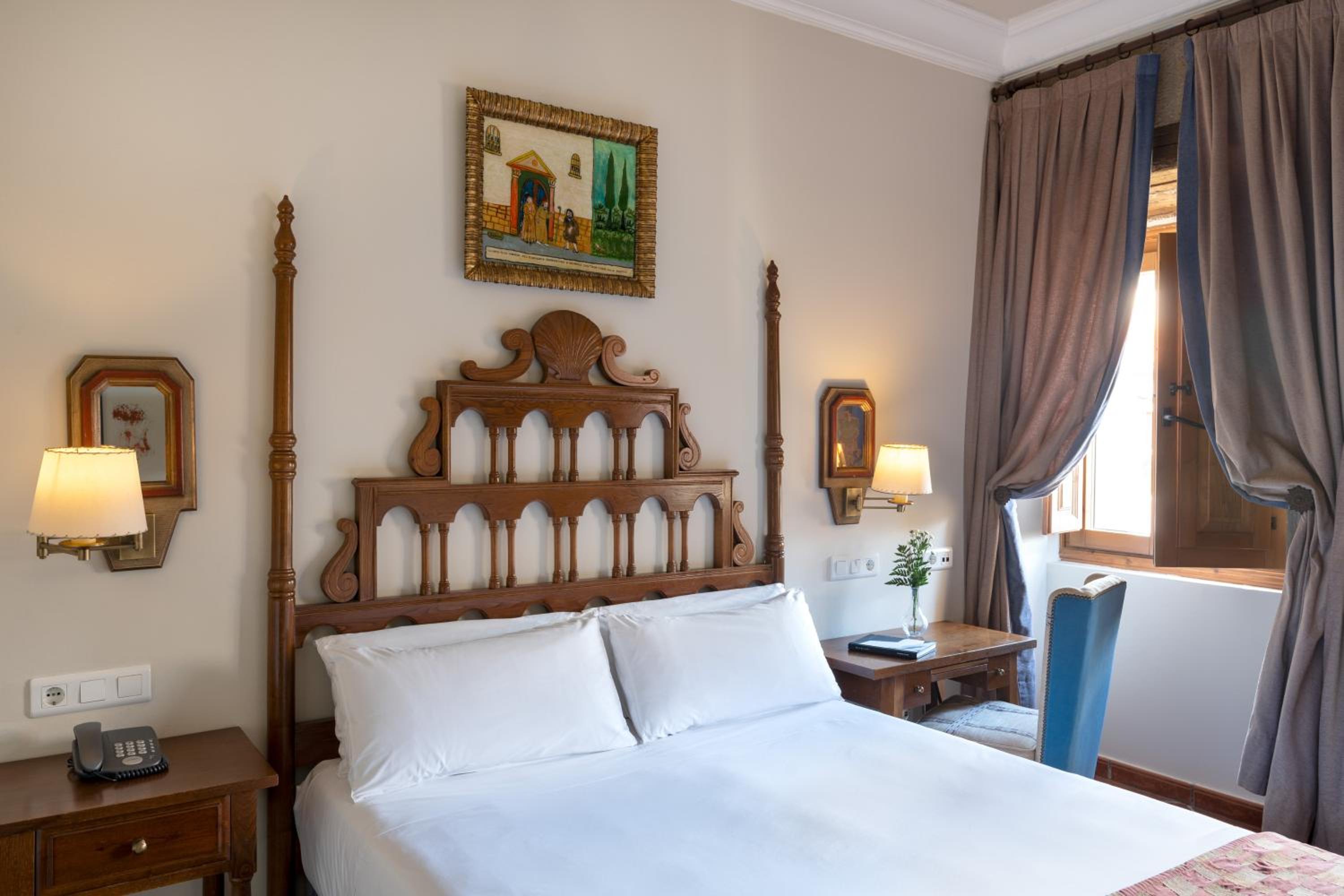 Standard Double Room - Photo 10