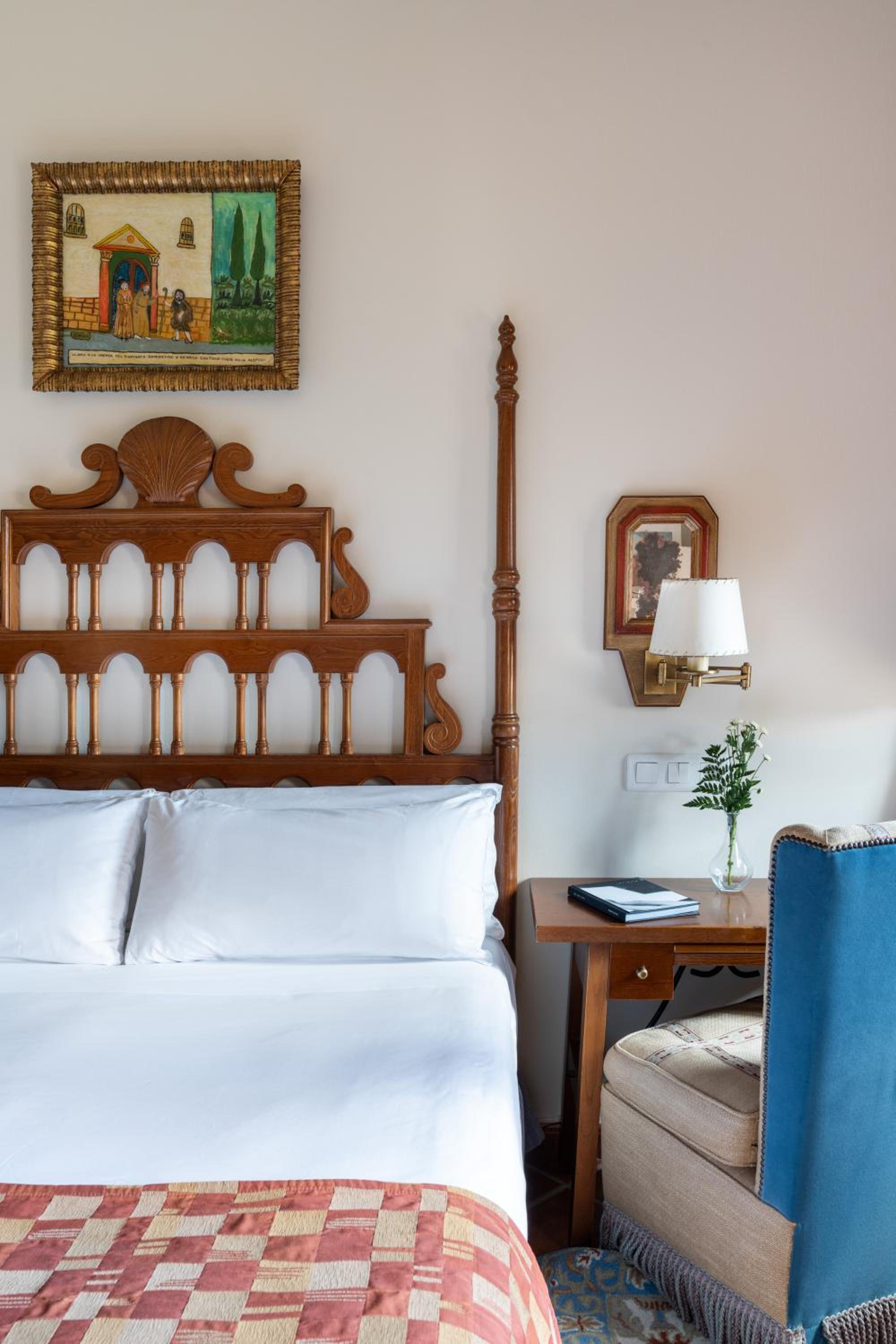 Standard Double Room - Photo 11