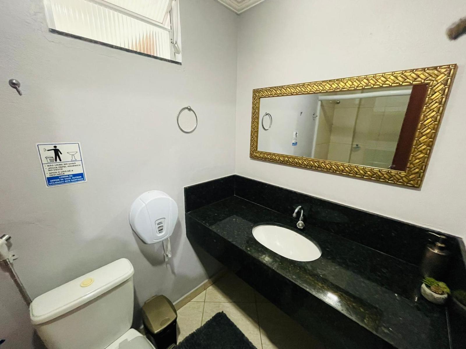 Deluxe Queen Room - Photo 5