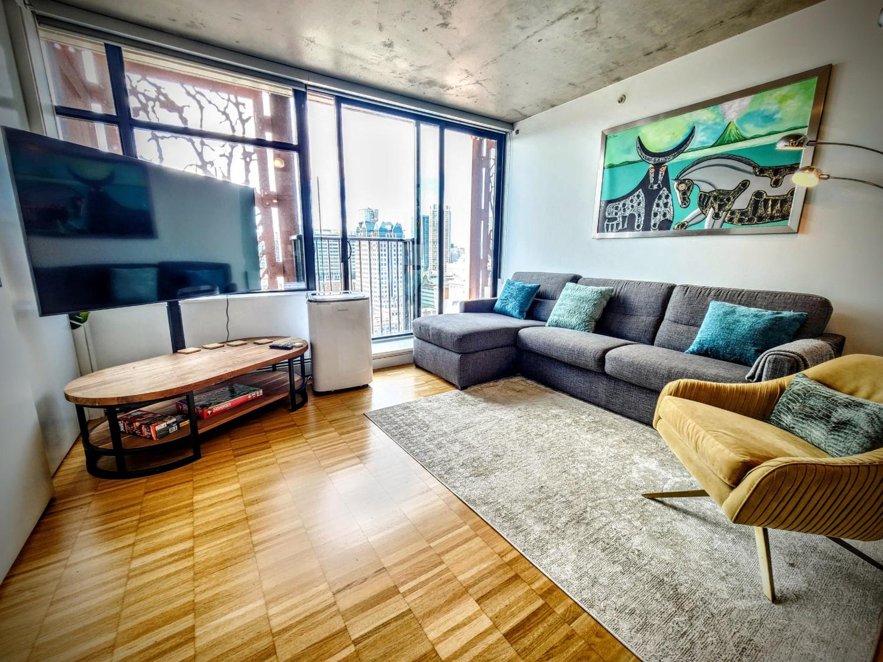 One-Bedroom Apartment photo 1