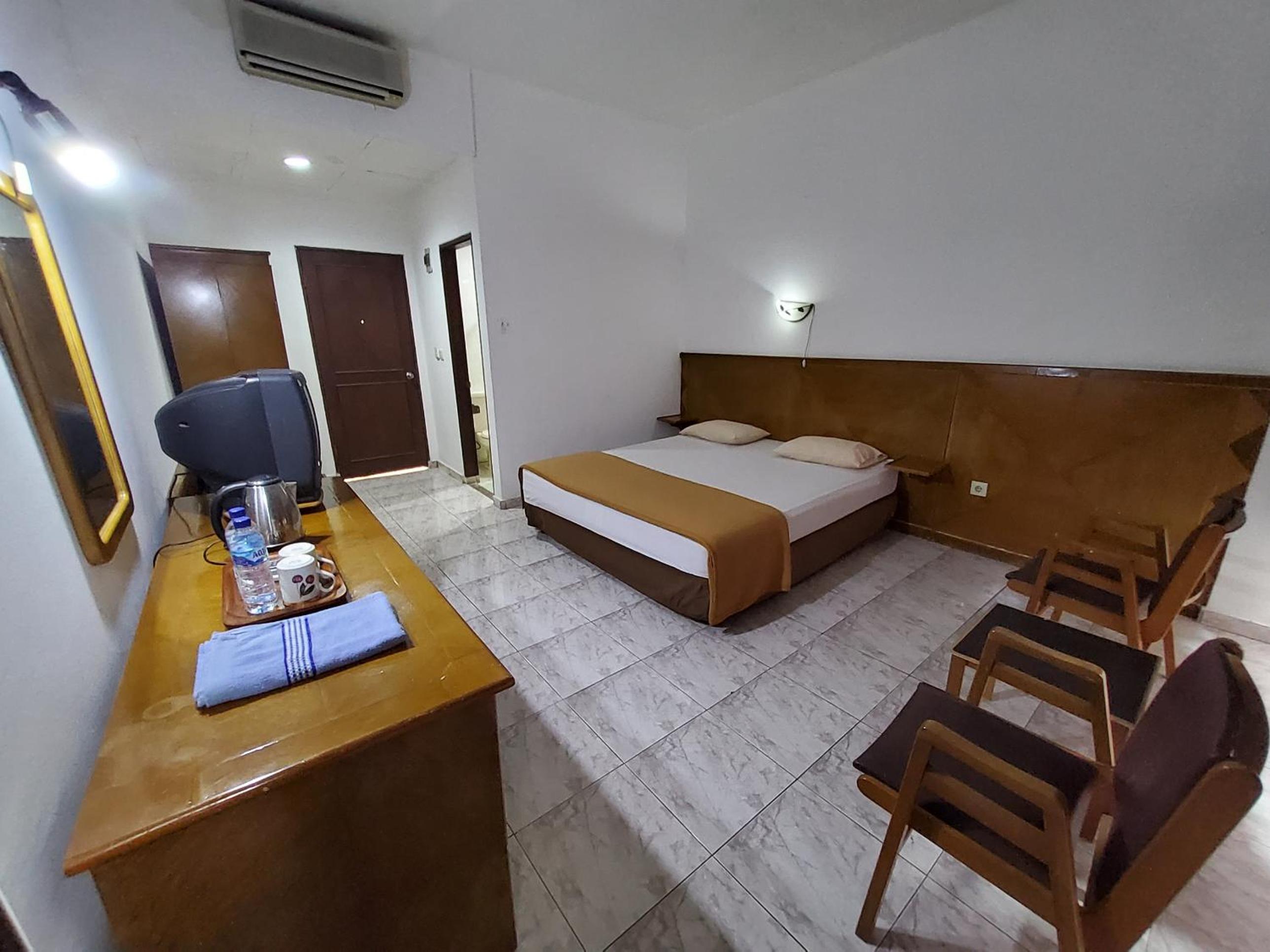 Deluxe Double Or Twin Room photo 1