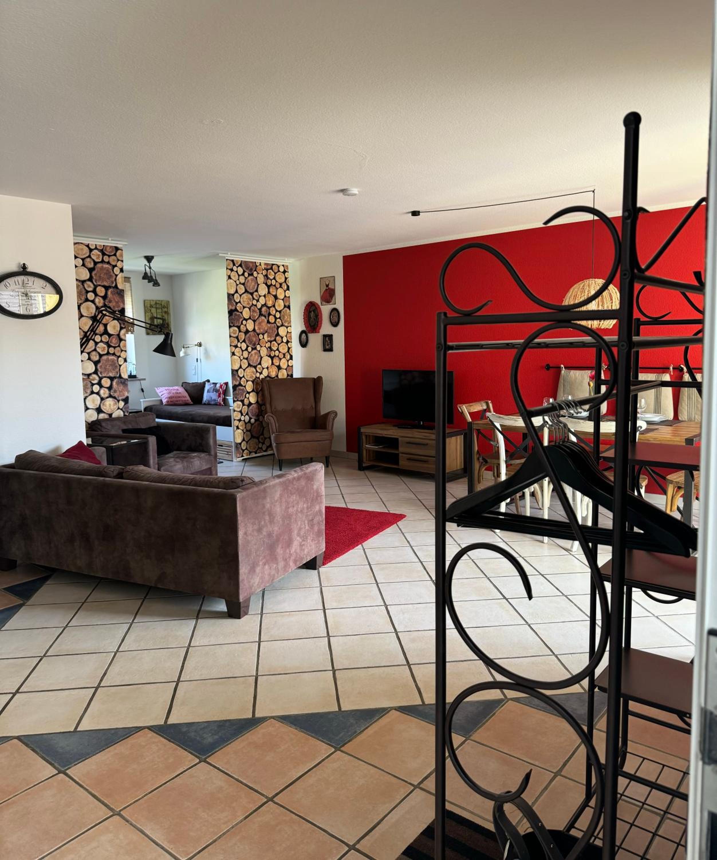 Large One-Bedroom Apartment "Atelier" photo 3
