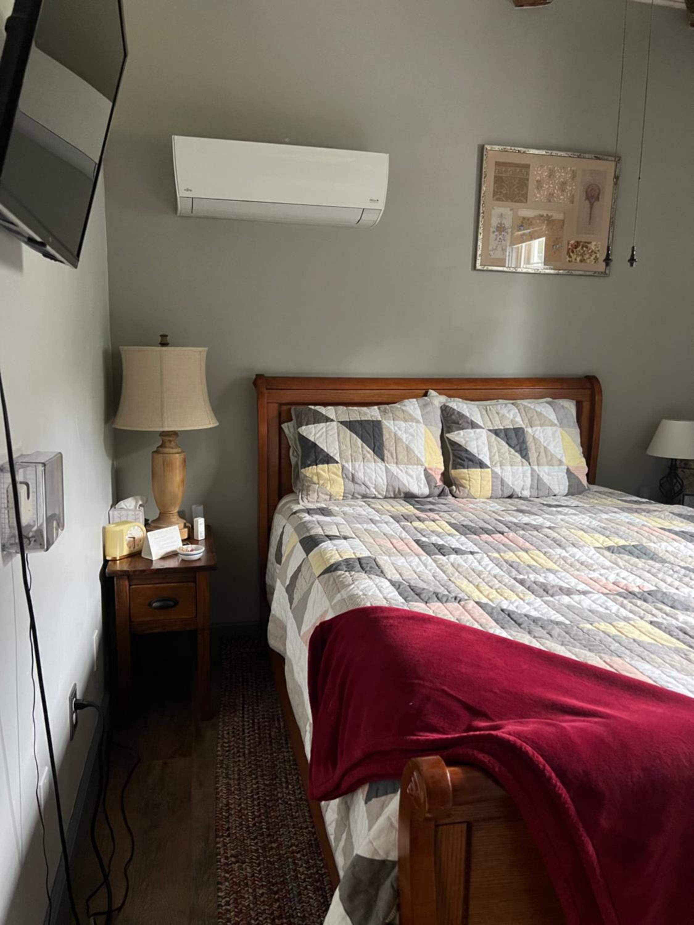 Three-Bedroom Apartment - Photo 21
