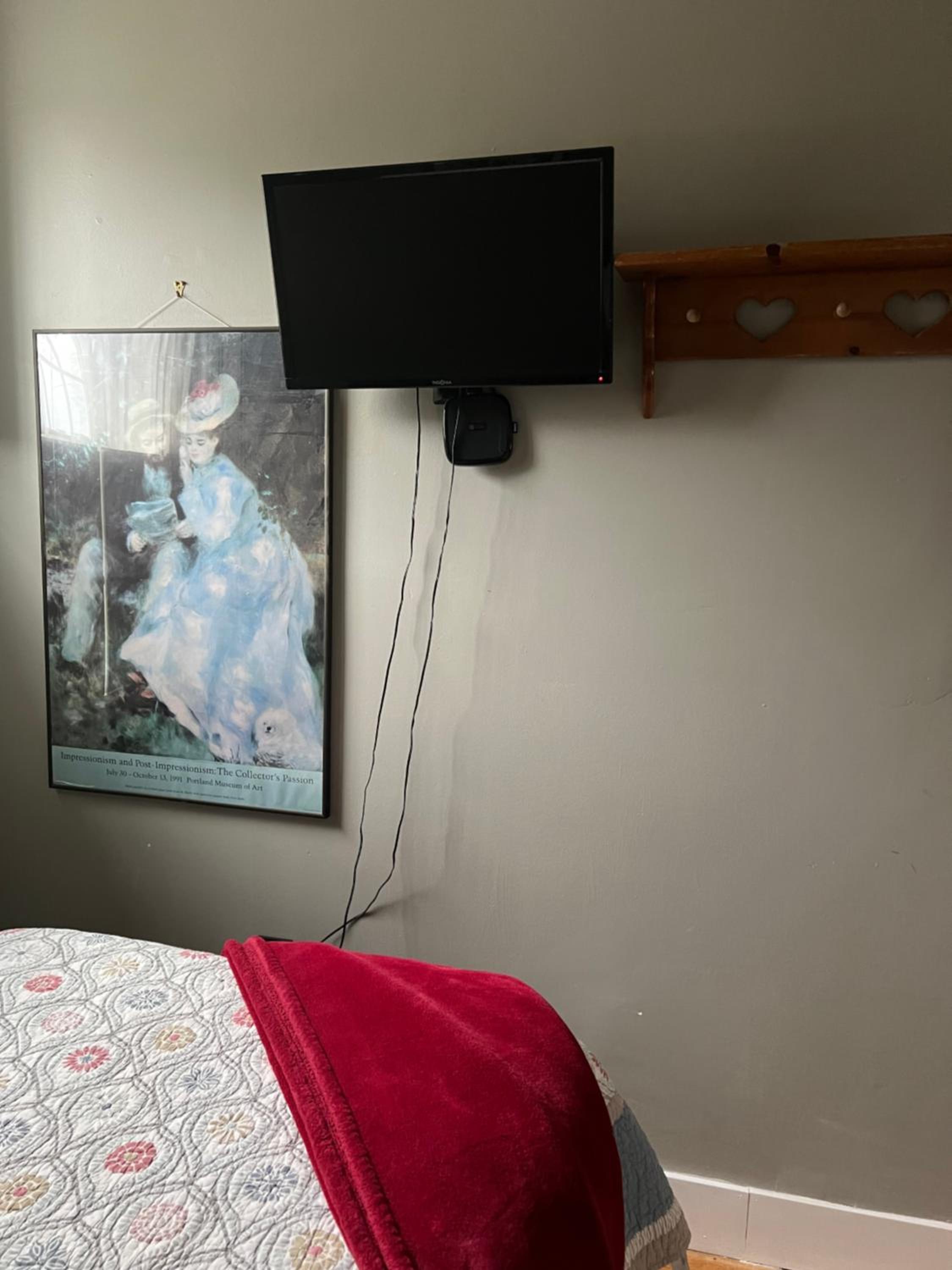Three-Bedroom Apartment - Photo 31