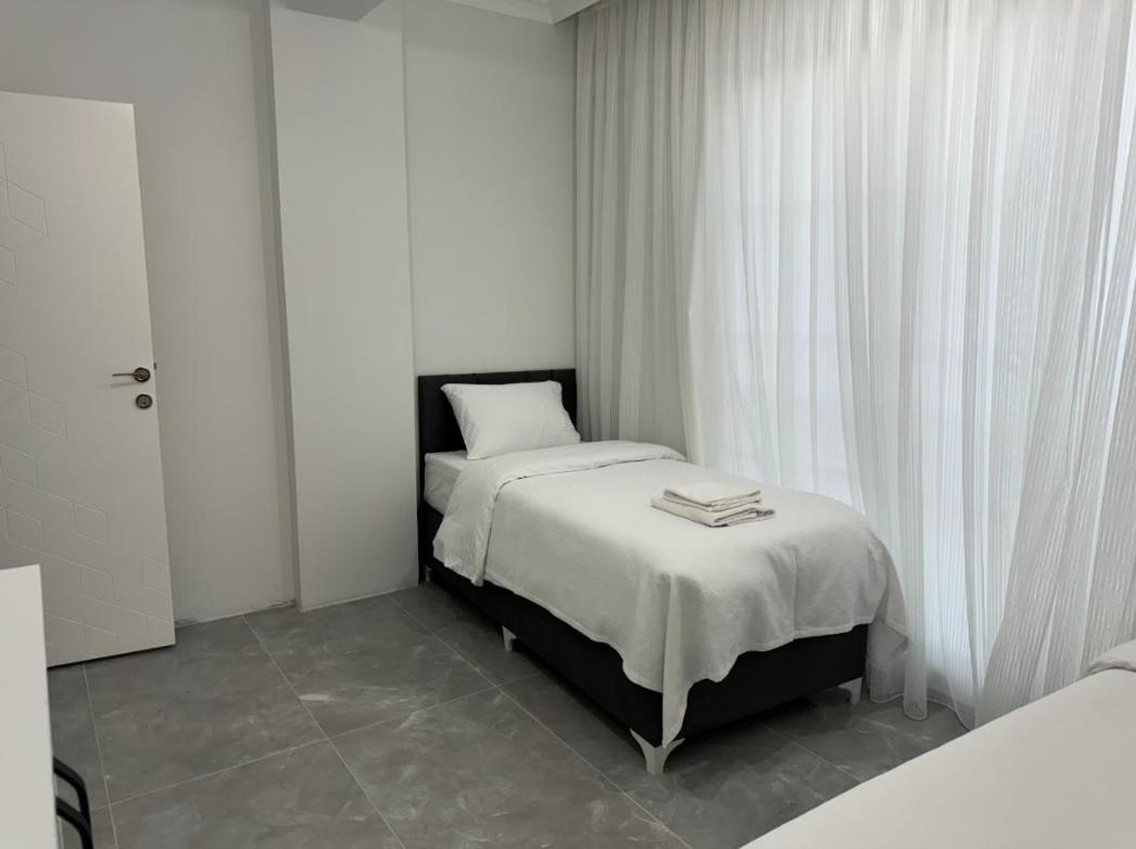 Deluxe Queen Suite