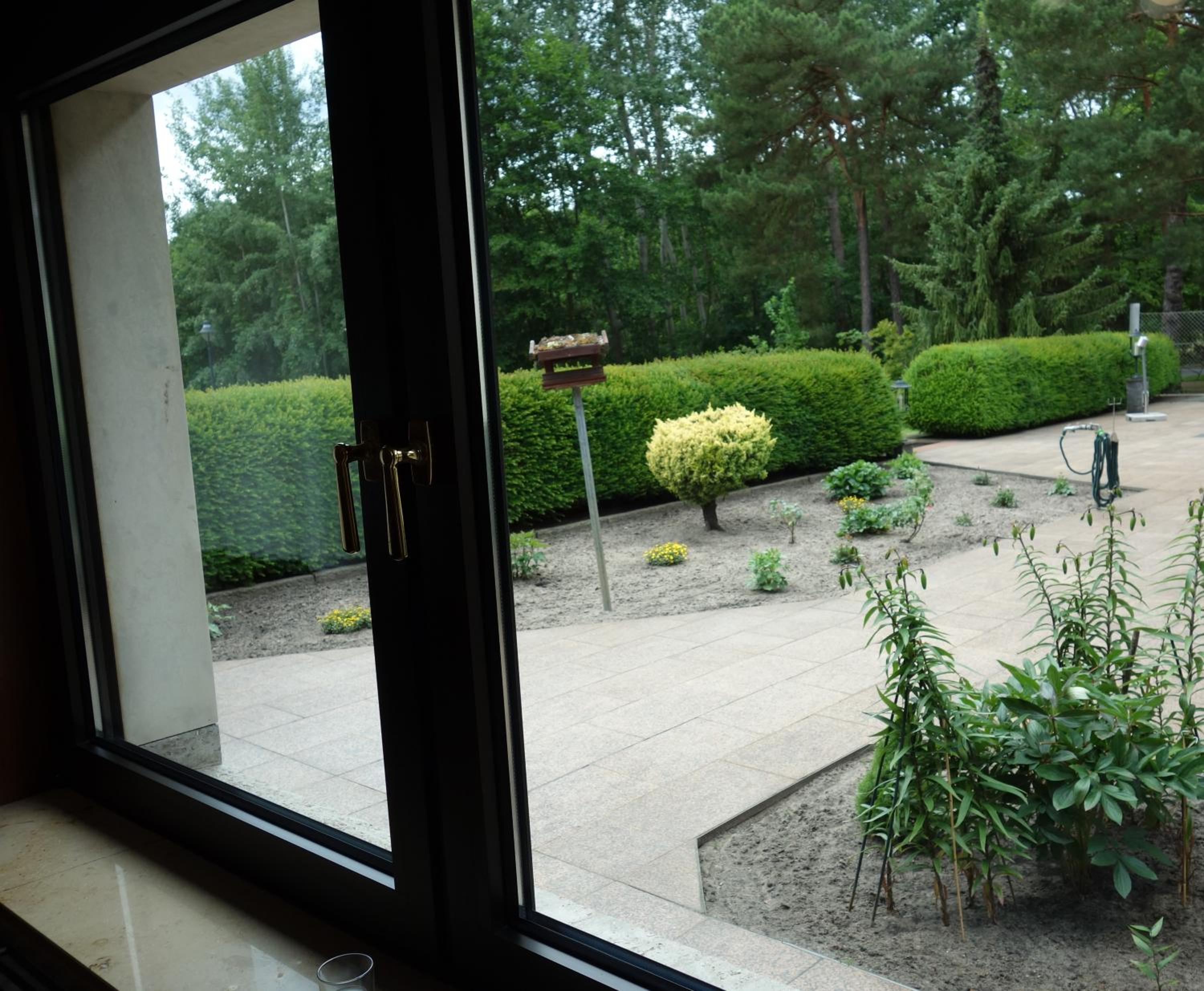 Apartment With Garden View photo 2