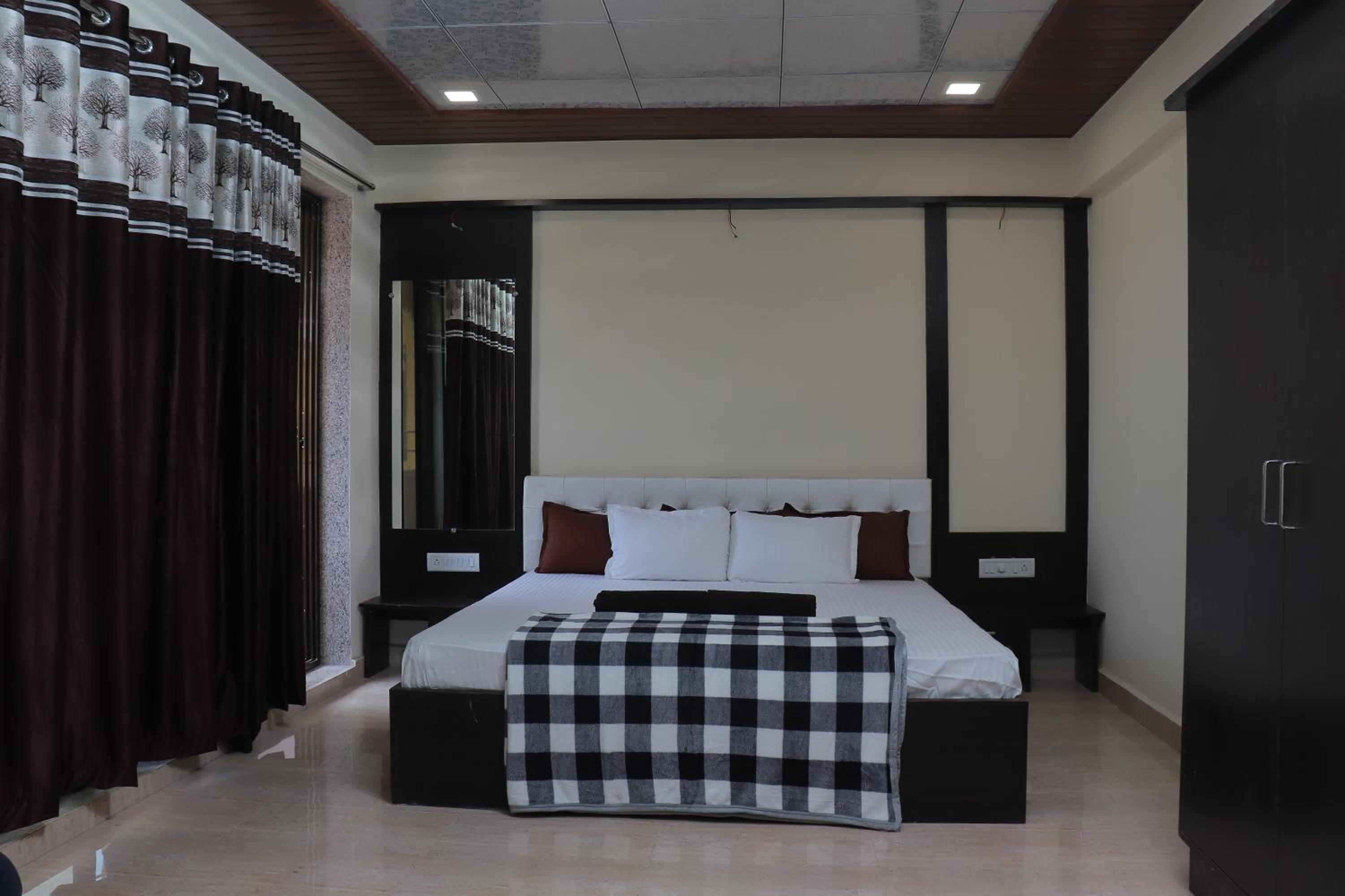 Standard Double Room With Fan