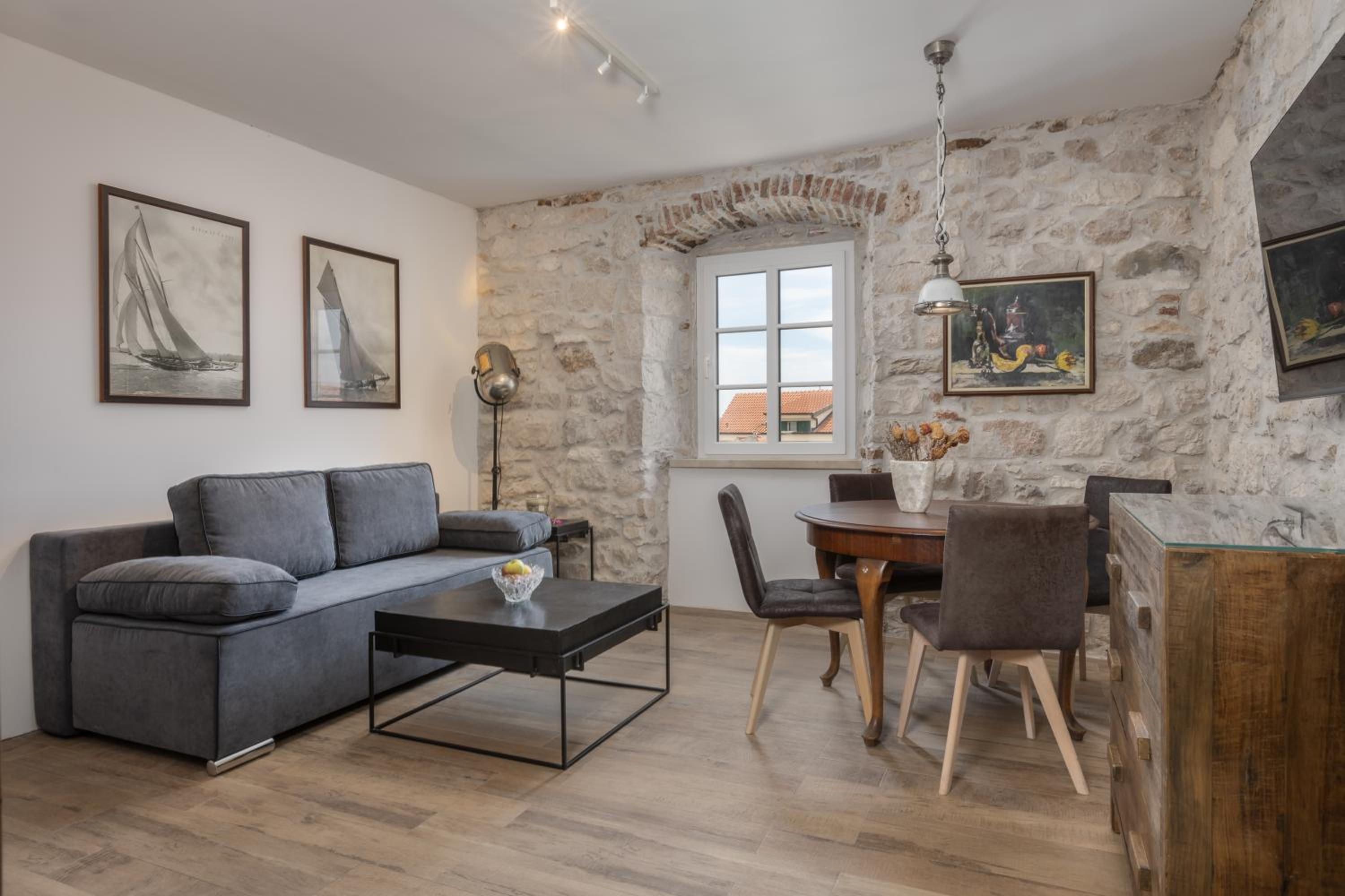 Deluxe One-Bedroom Apartment with Garden View
