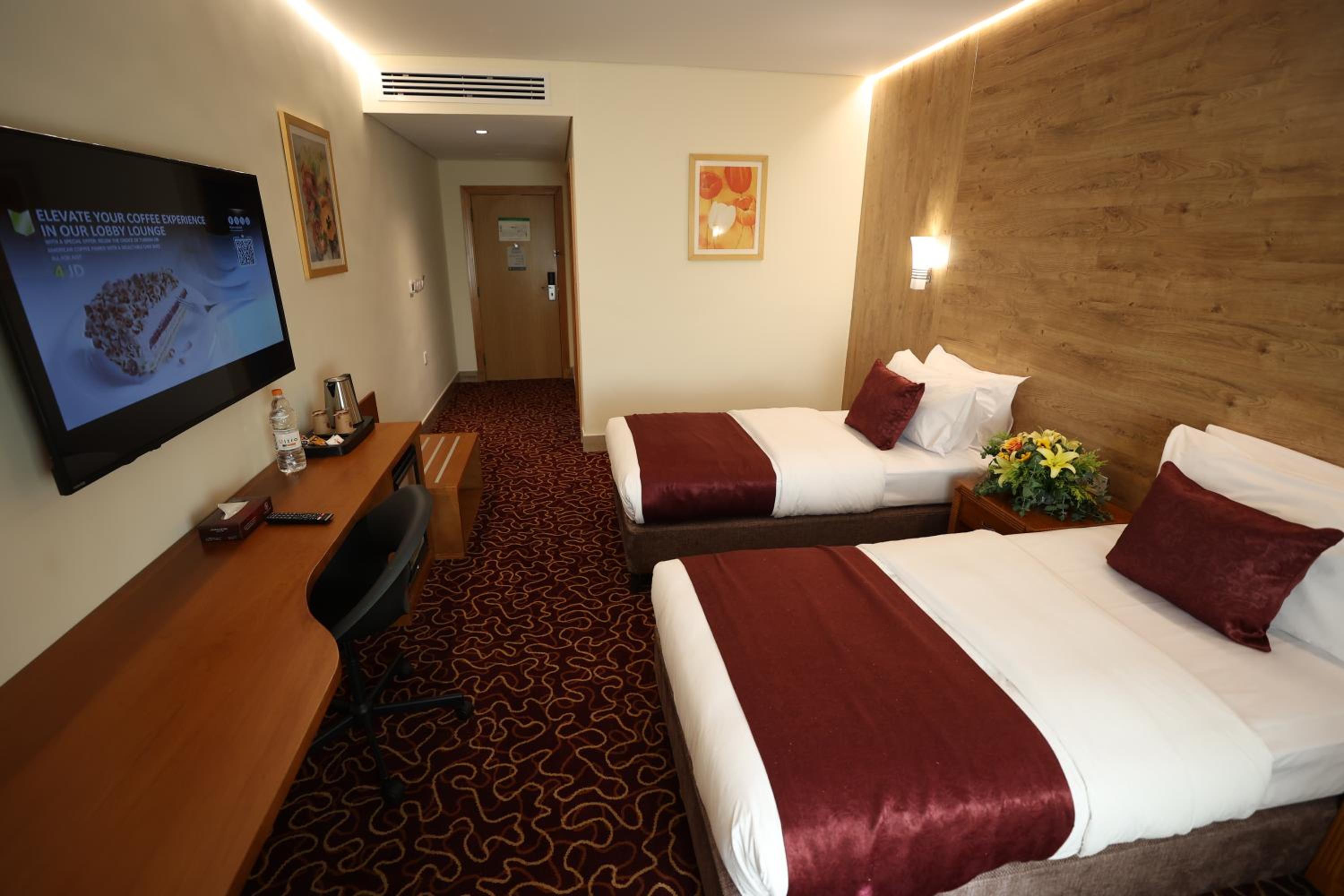 Superior Twin Room photo 2