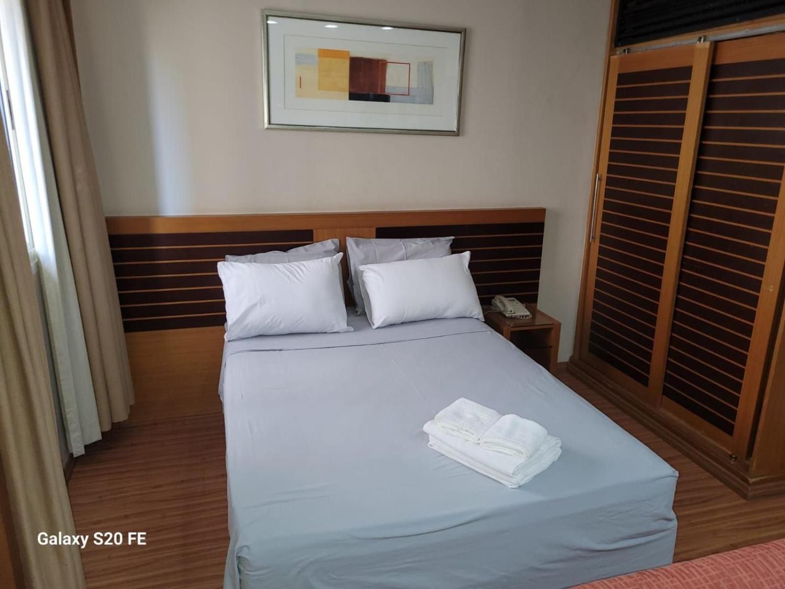 Studio Apartment - Photo 24