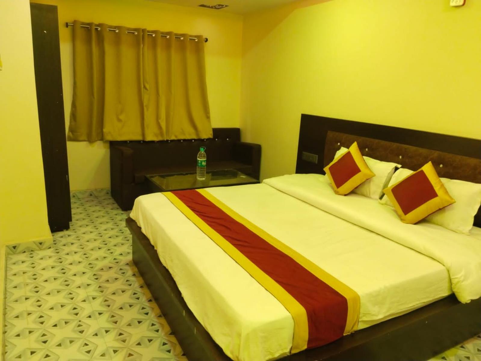 Deluxe Double or Twin Room photo 2