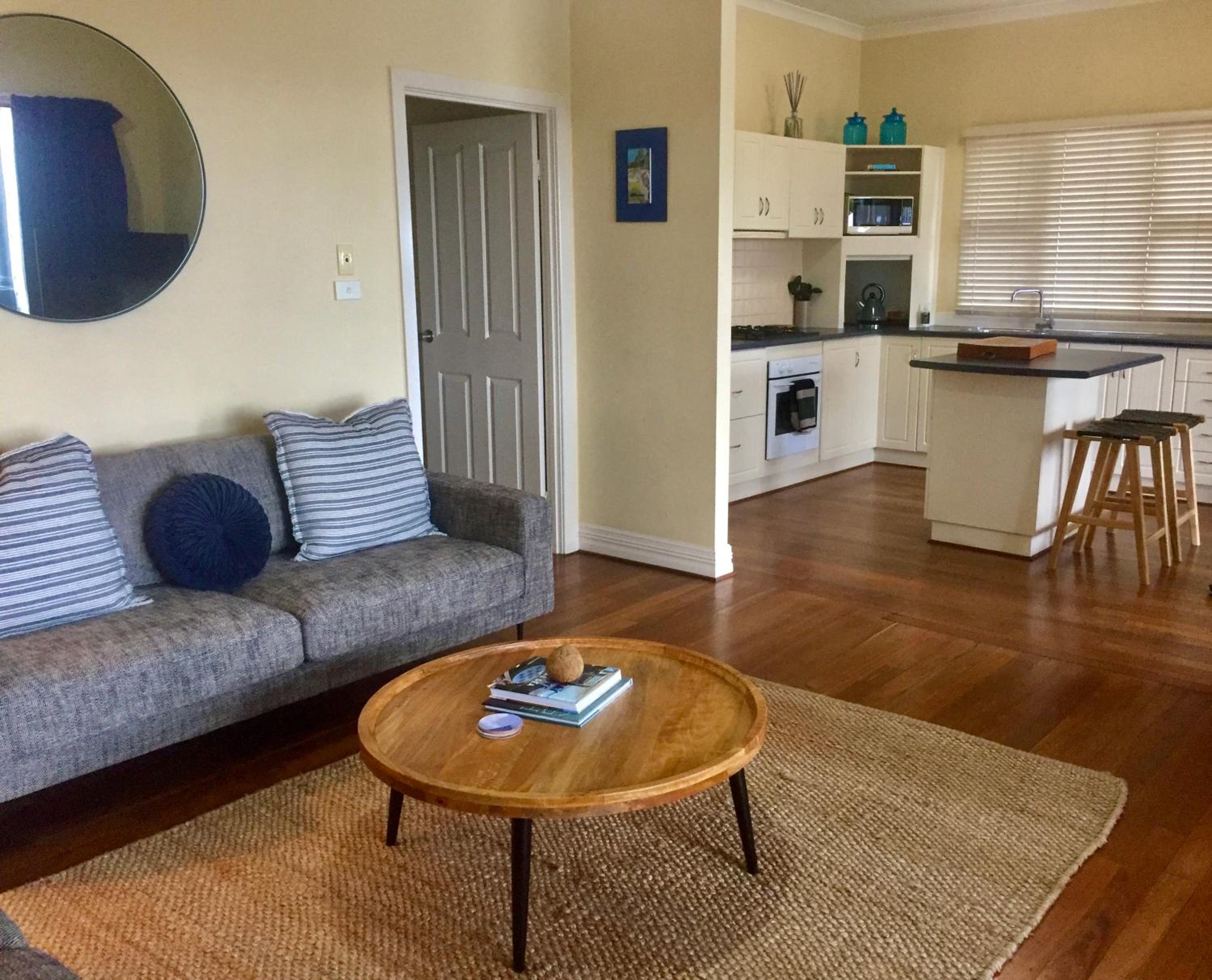 Two-Bedroom Bungalow - Annex photo 1