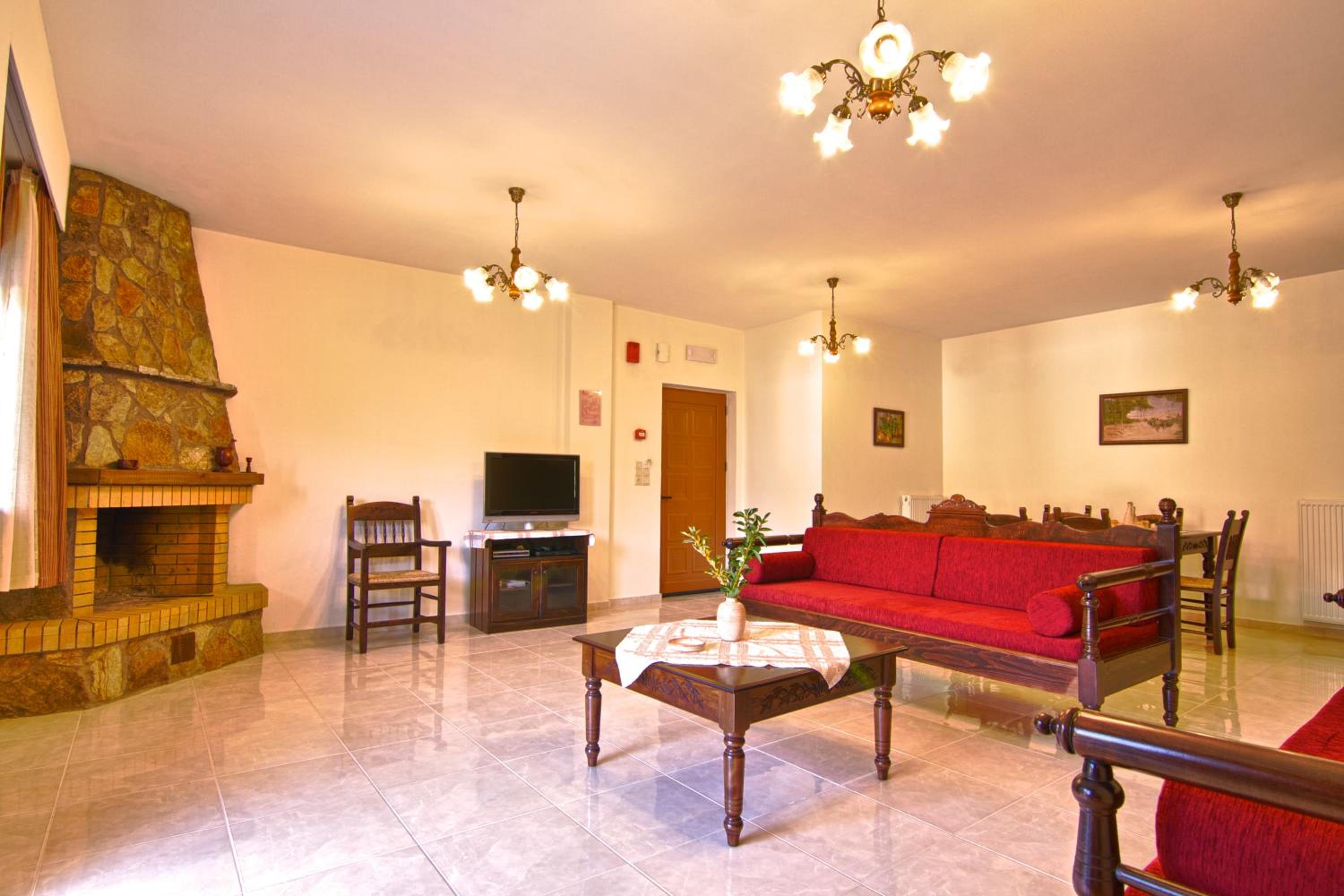 Three-Bedroom Apartment photo 3