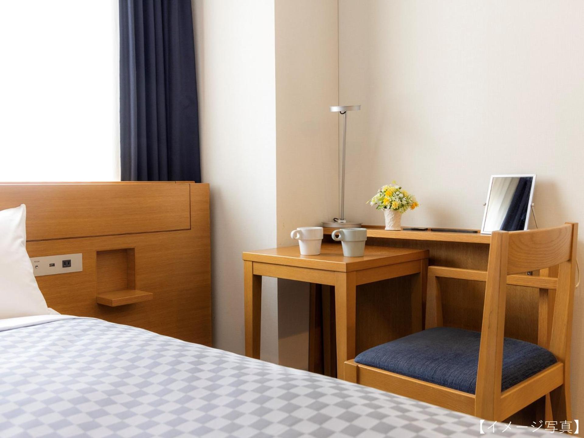 Standard Double Room - Non-Smoking - Photo 2