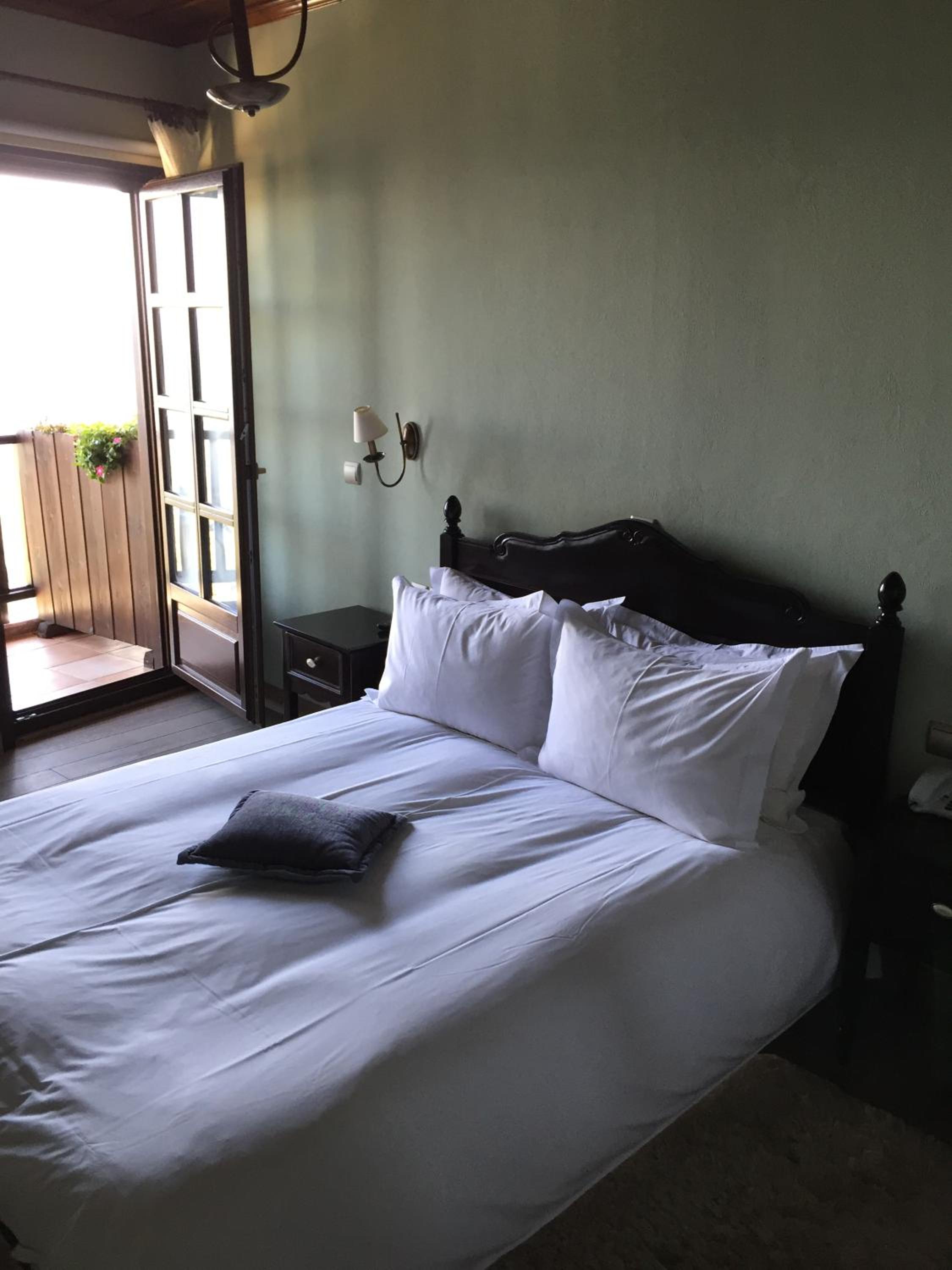 Double or Twin Room with Village View - Photo 17