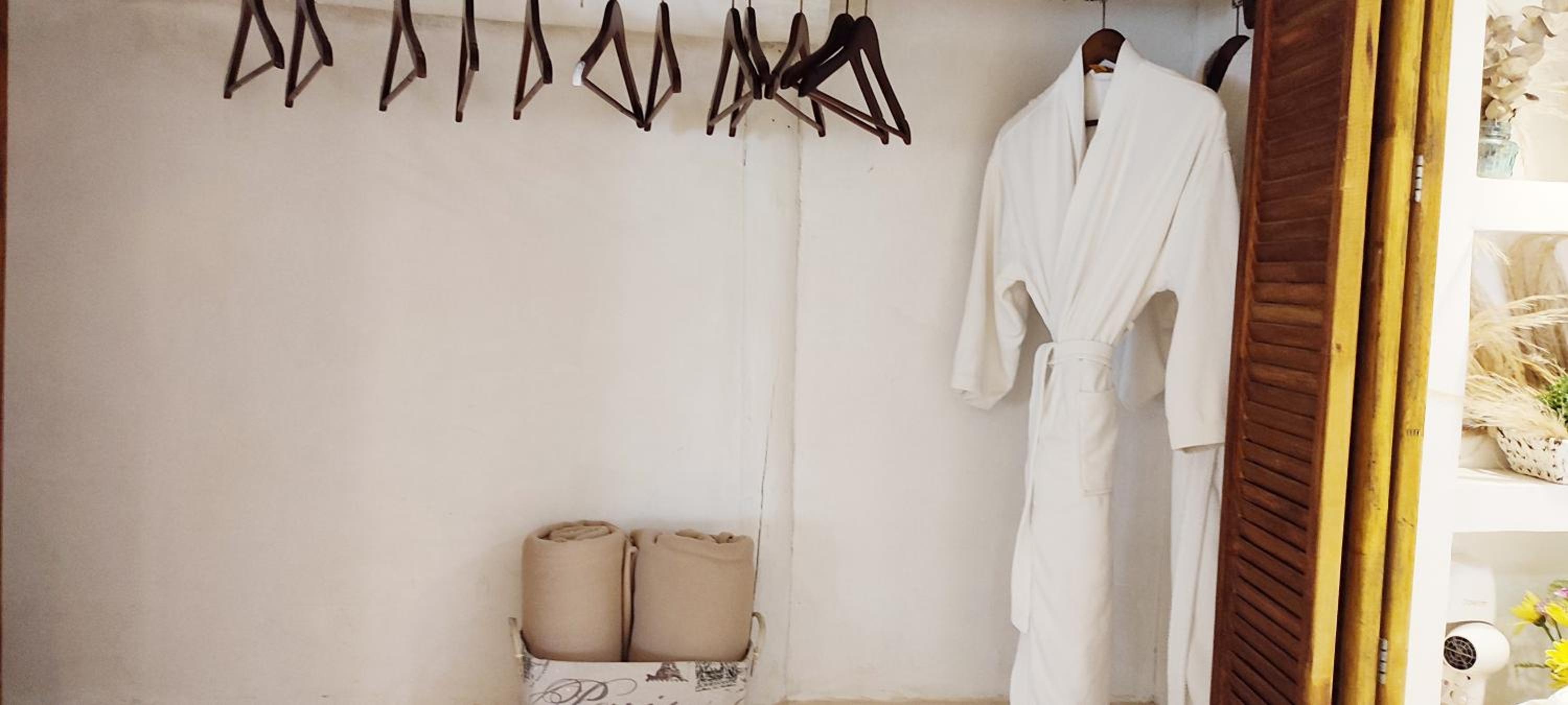 Master Suite Honeymoon with Ocean Front - Photo 14