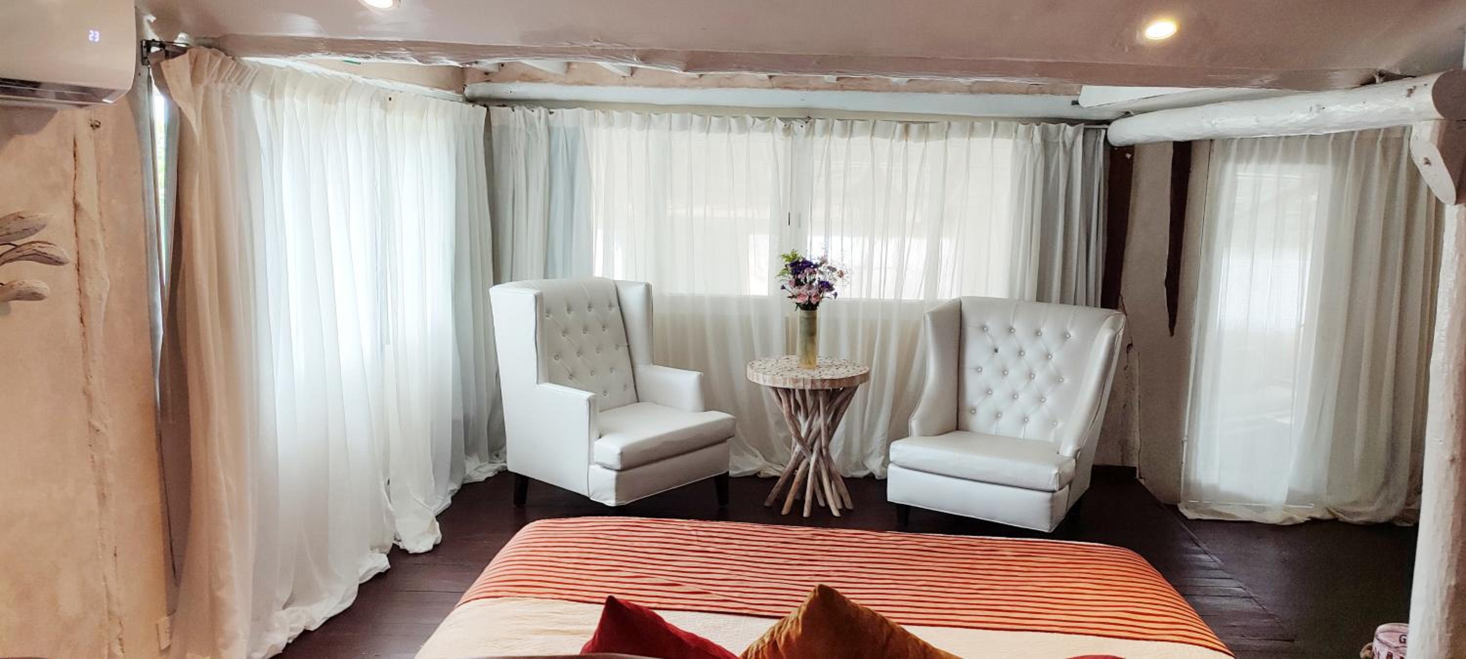 Master Suite Honeymoon with Ocean Front - Photo 12