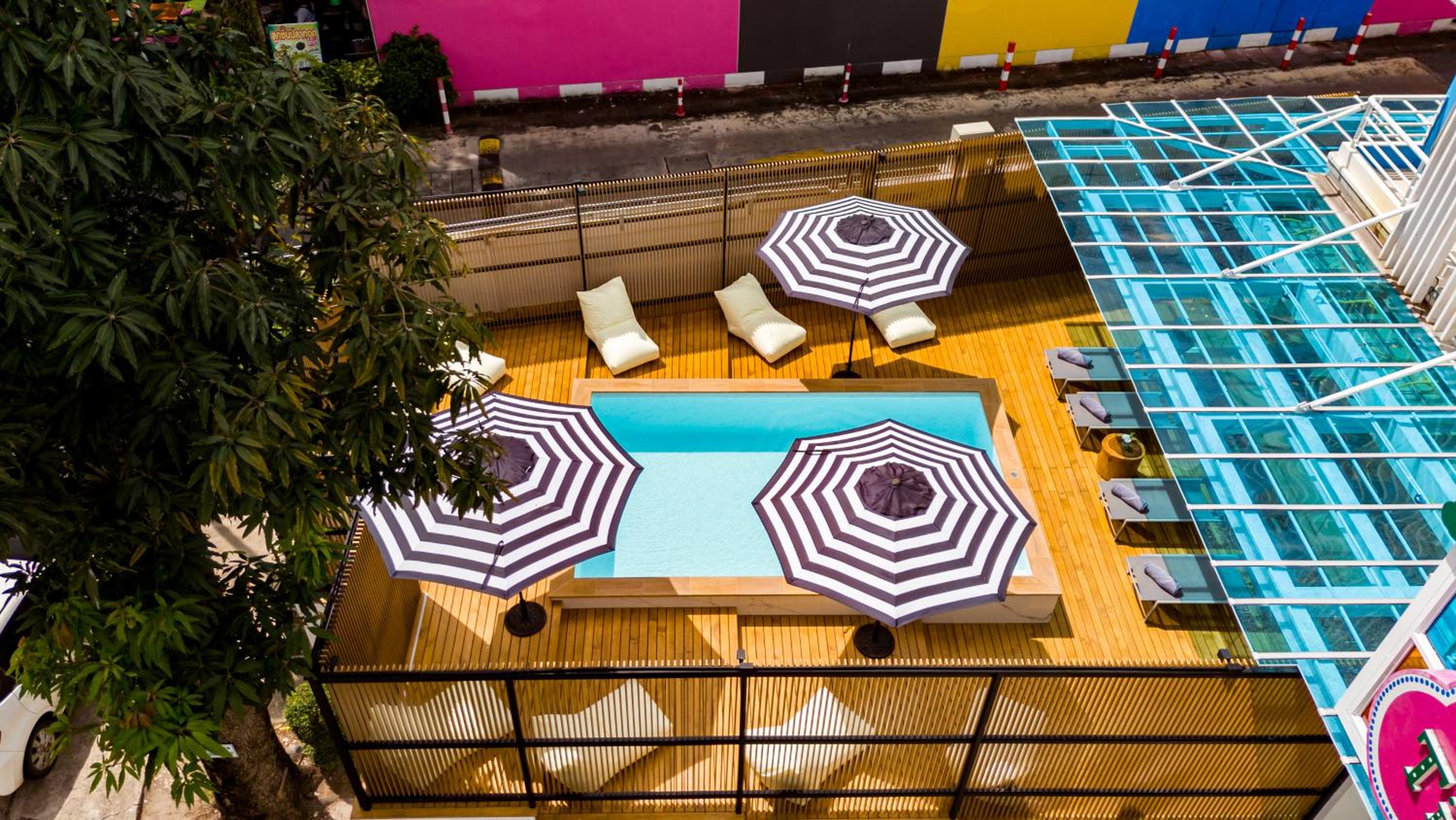 Suite with Balcony - Photo 4