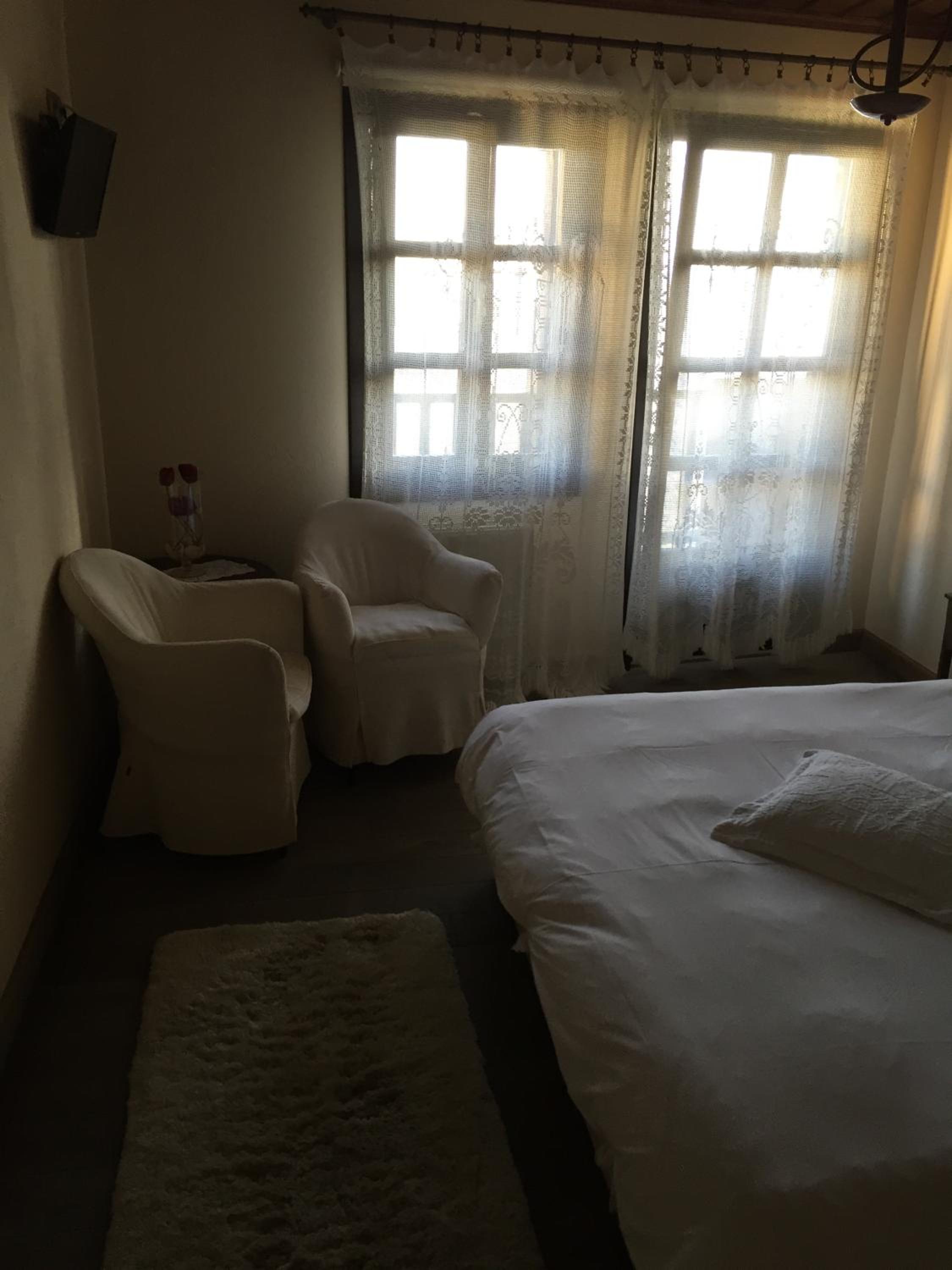 Double or Twin Room with Village View - Photo 13