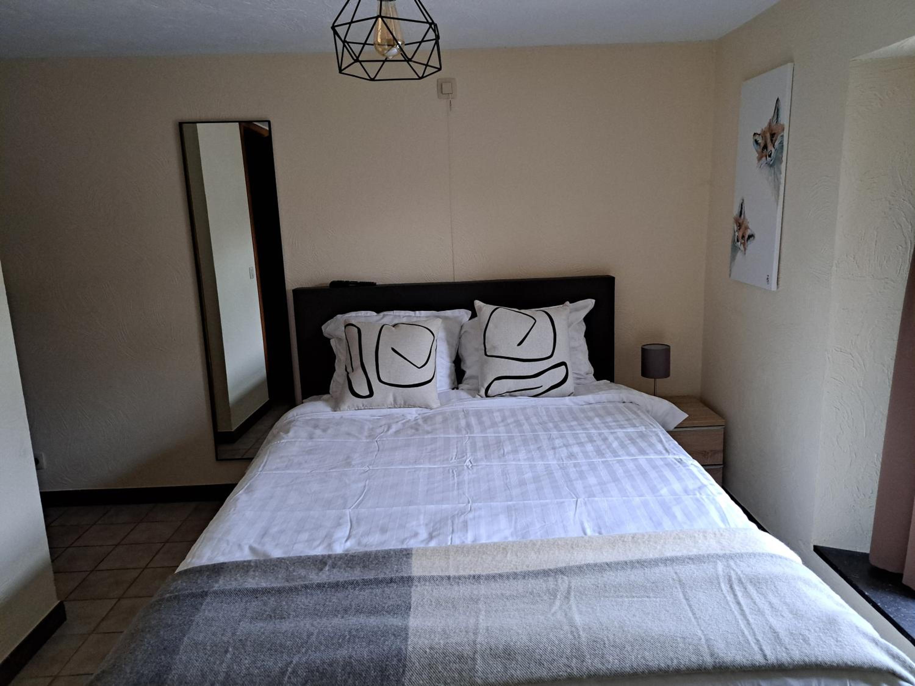 Single Room photo 2