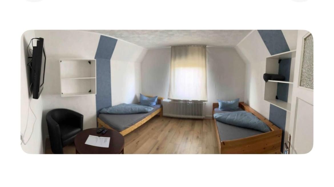 Double Room with Shared Bathroom photo 2