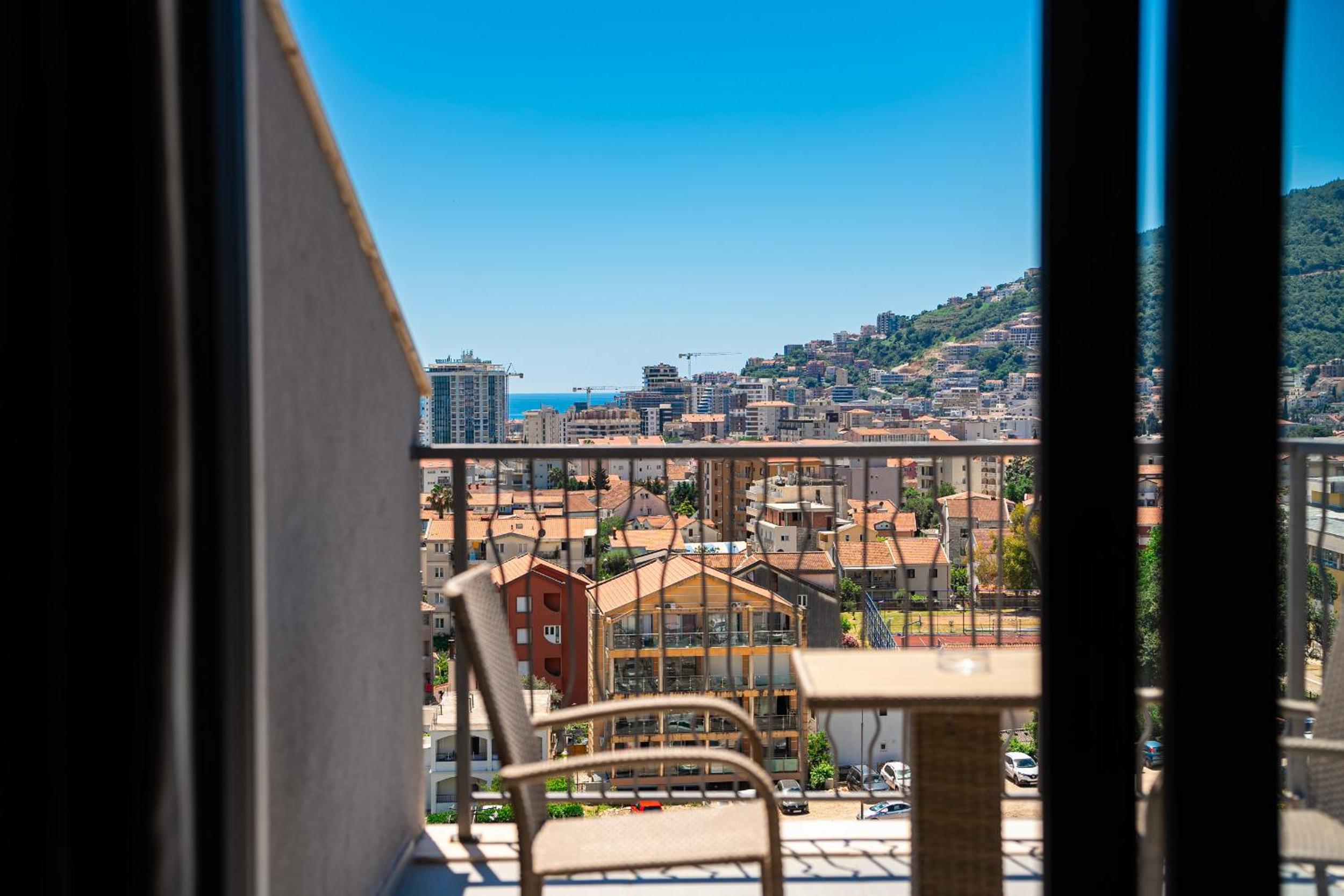 Deluxe Double Room with Balcony and Sea View photo 3
