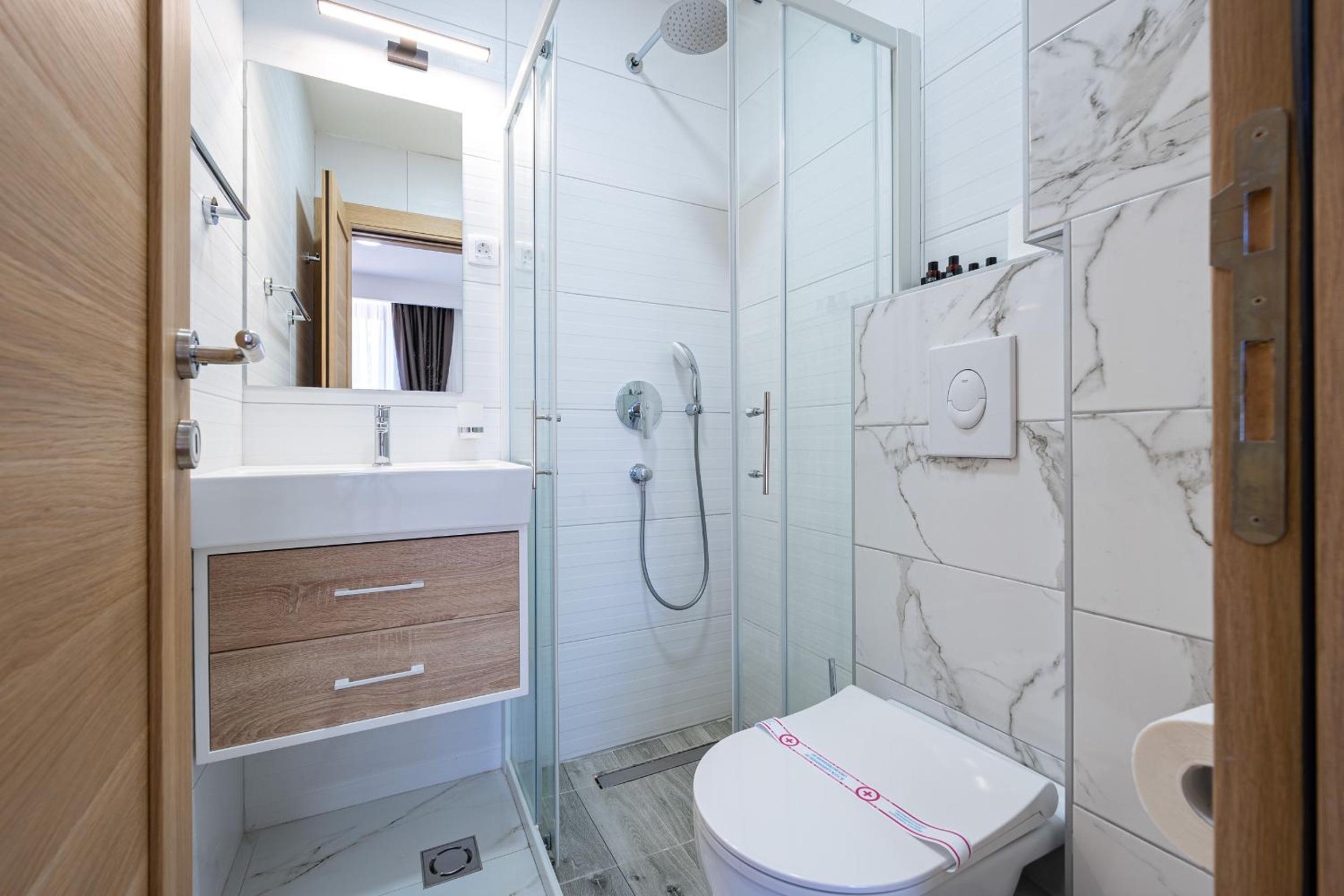 Double Room - Photo 4