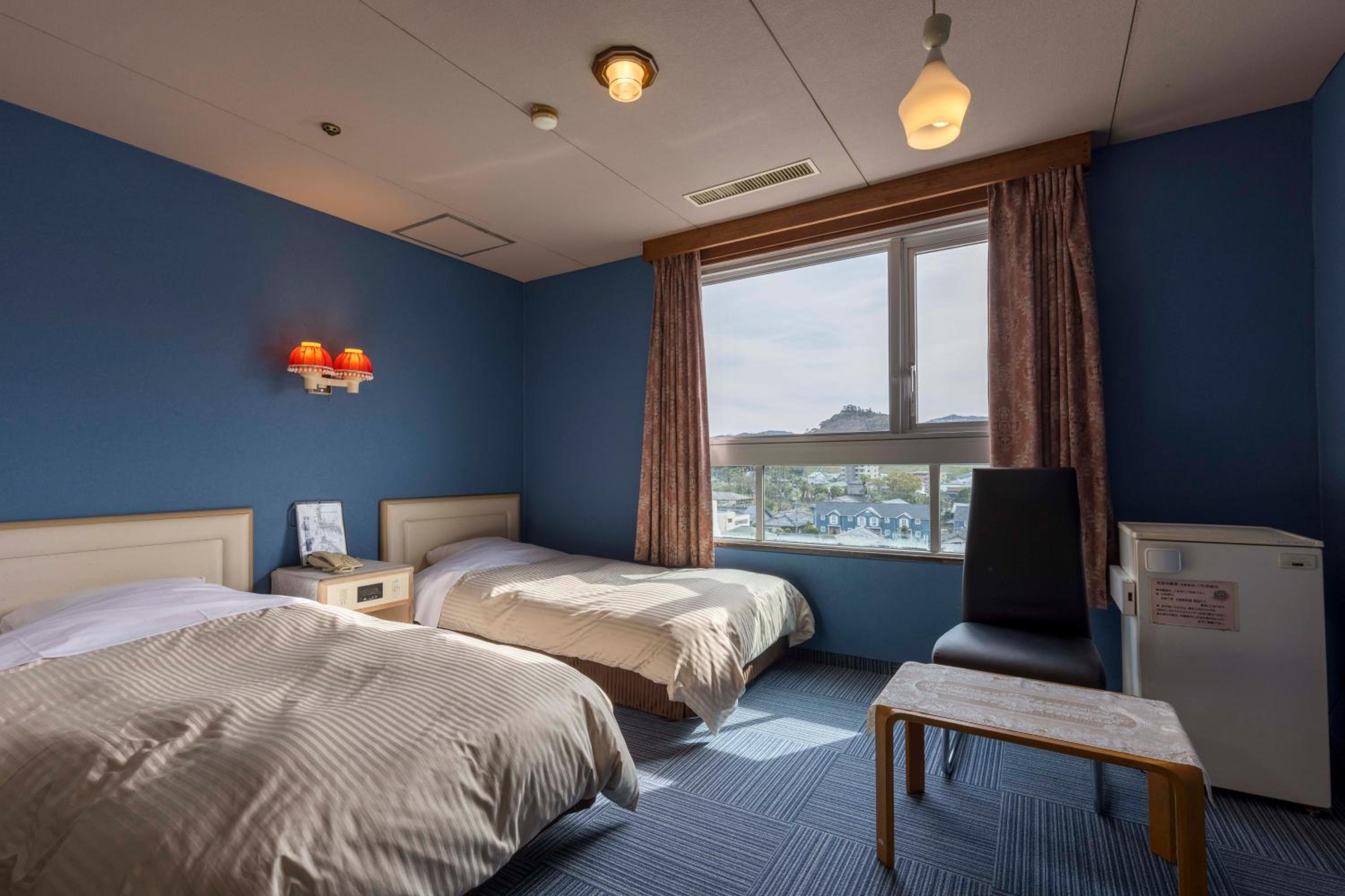 Family Room with Tatami Area and Mountain View photo 1