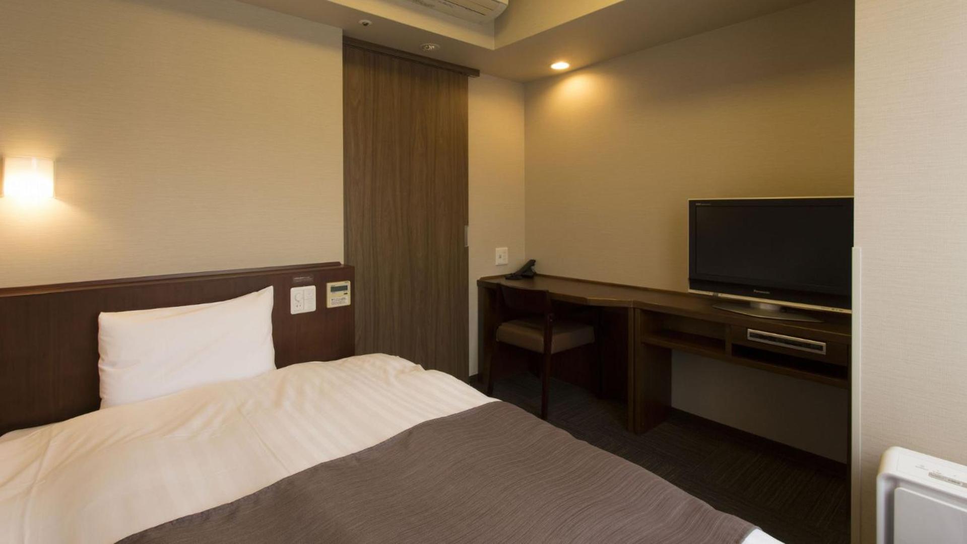 Double Room with Small Double Bed - Non-Smoking - Photo 1