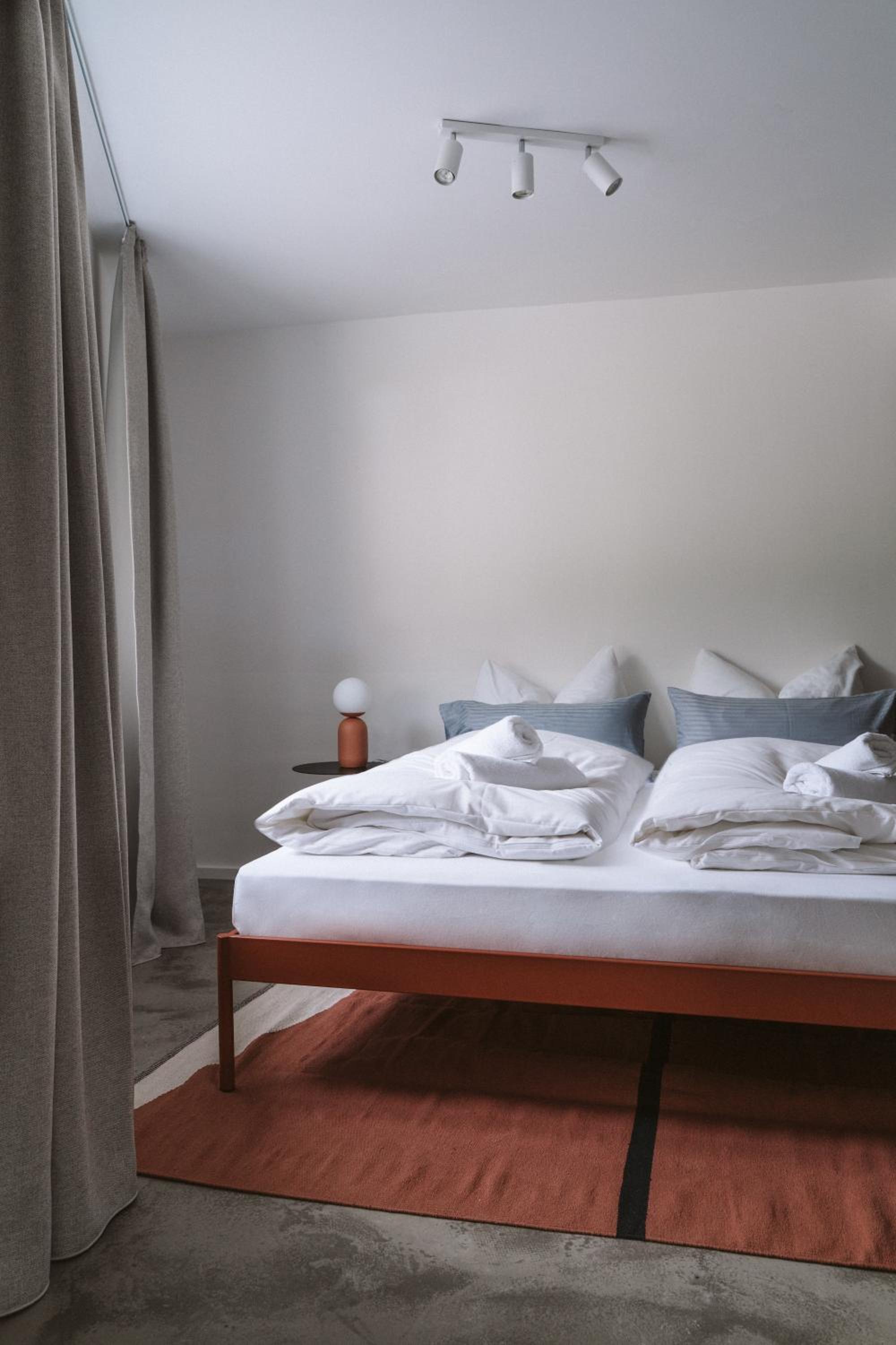 One-Bedroom Apartment with Balcony and Garden View photo 1
