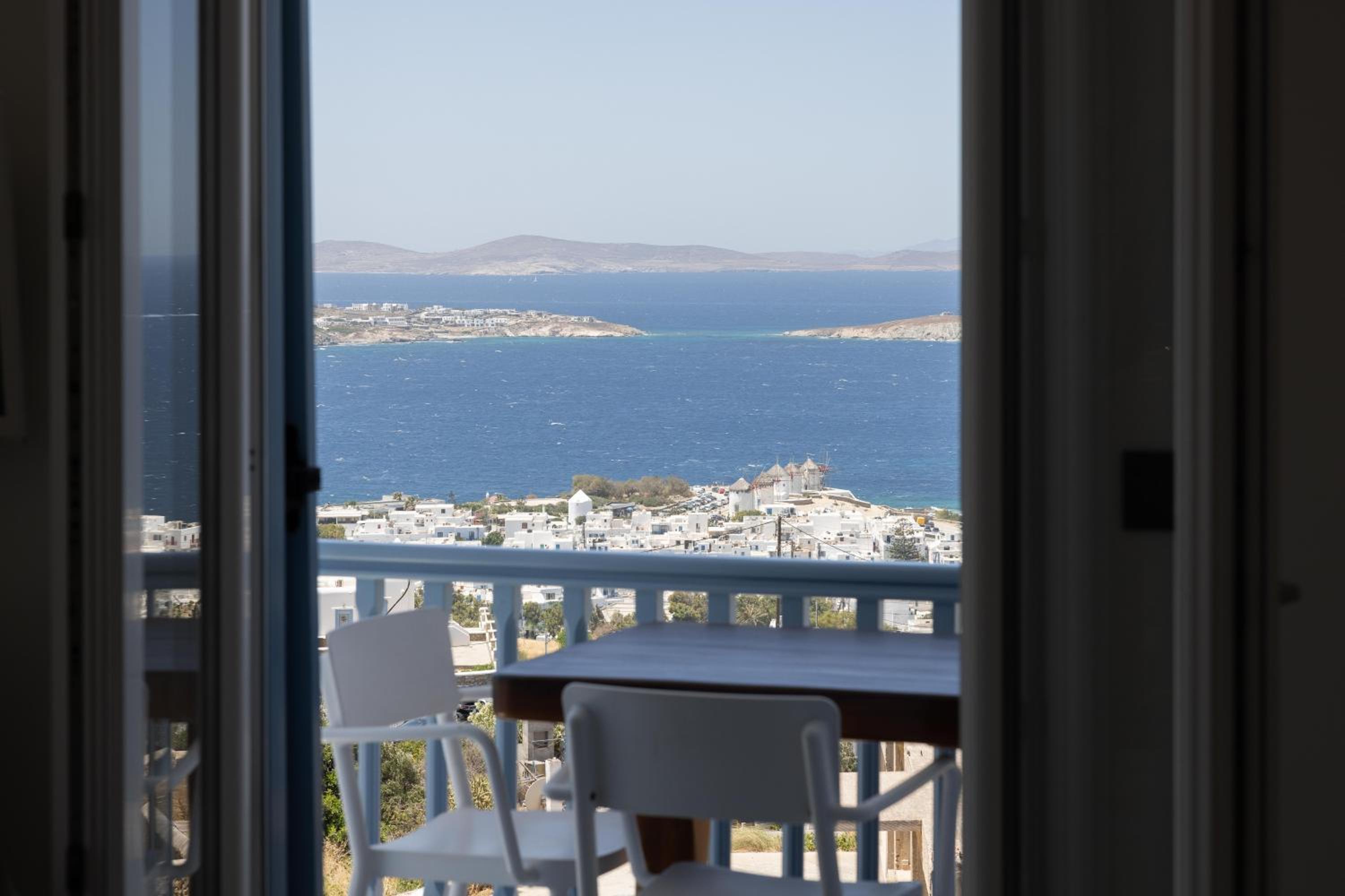 Junior Suite Sea & Sunset View photo 2