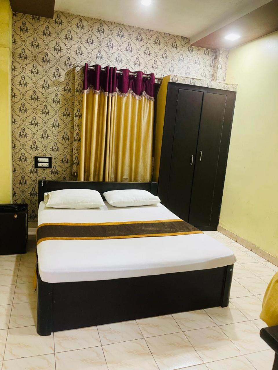 Standard Double Room With Fan