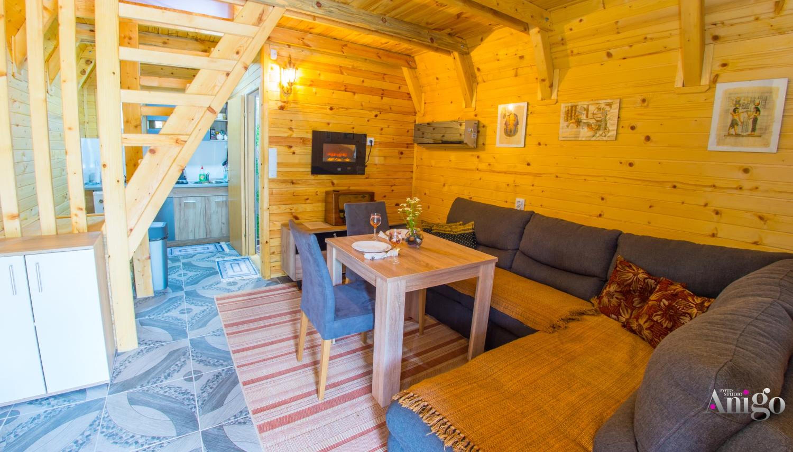 One-Bedroom House photo 1