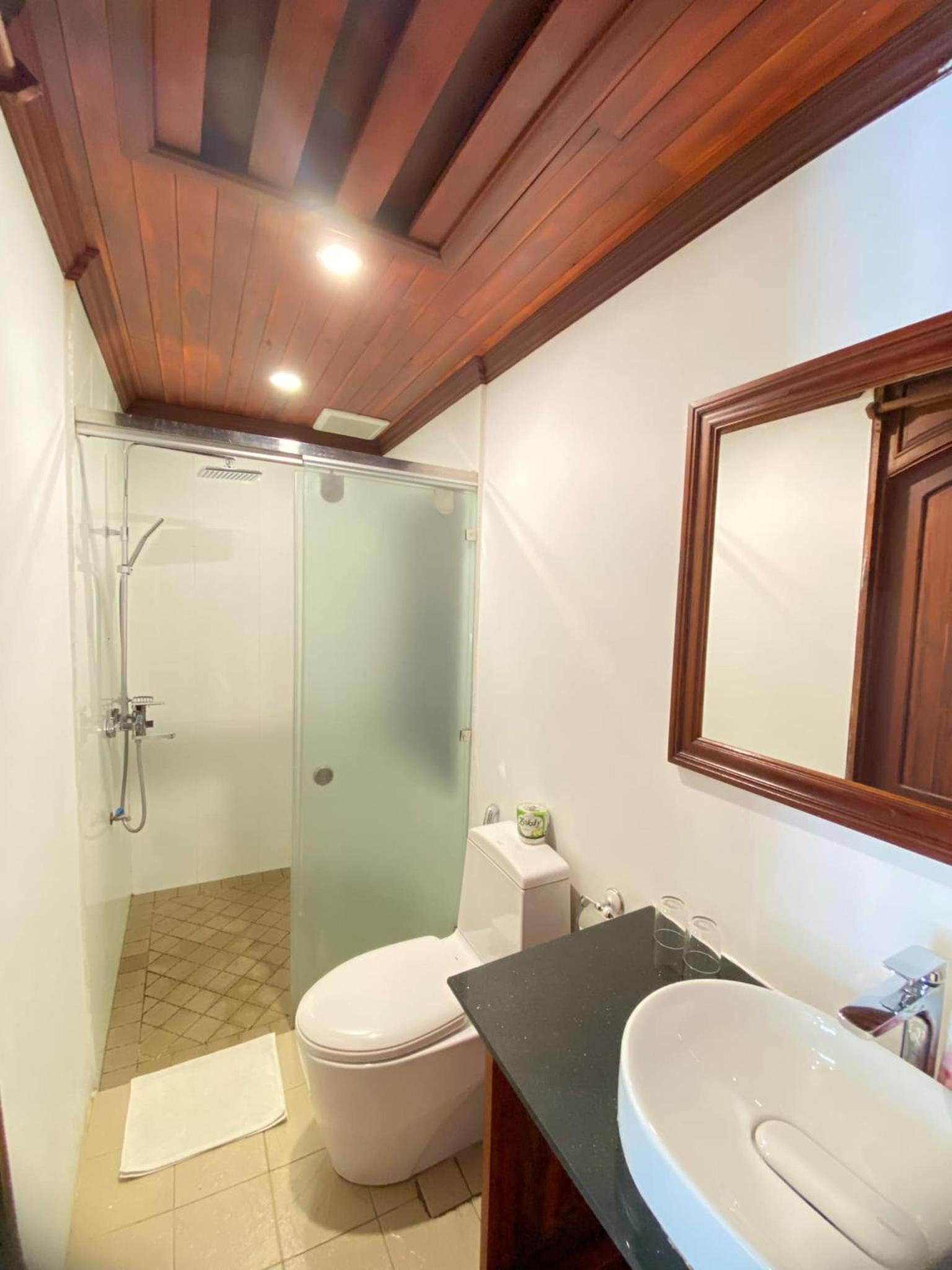 Deluxe Family Room with Terrace River View - Photo 9