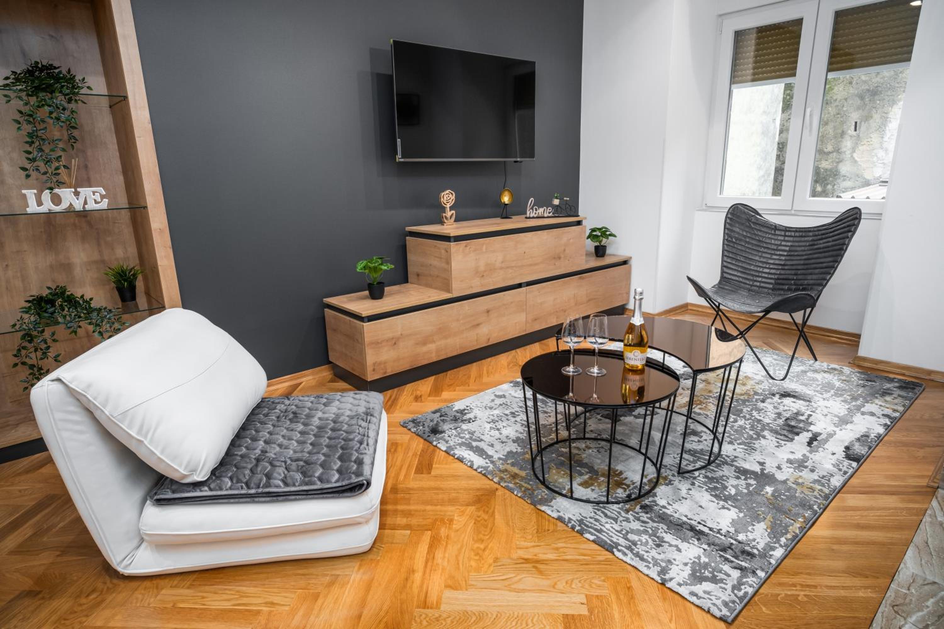 One-Bedroom Superior Apartment