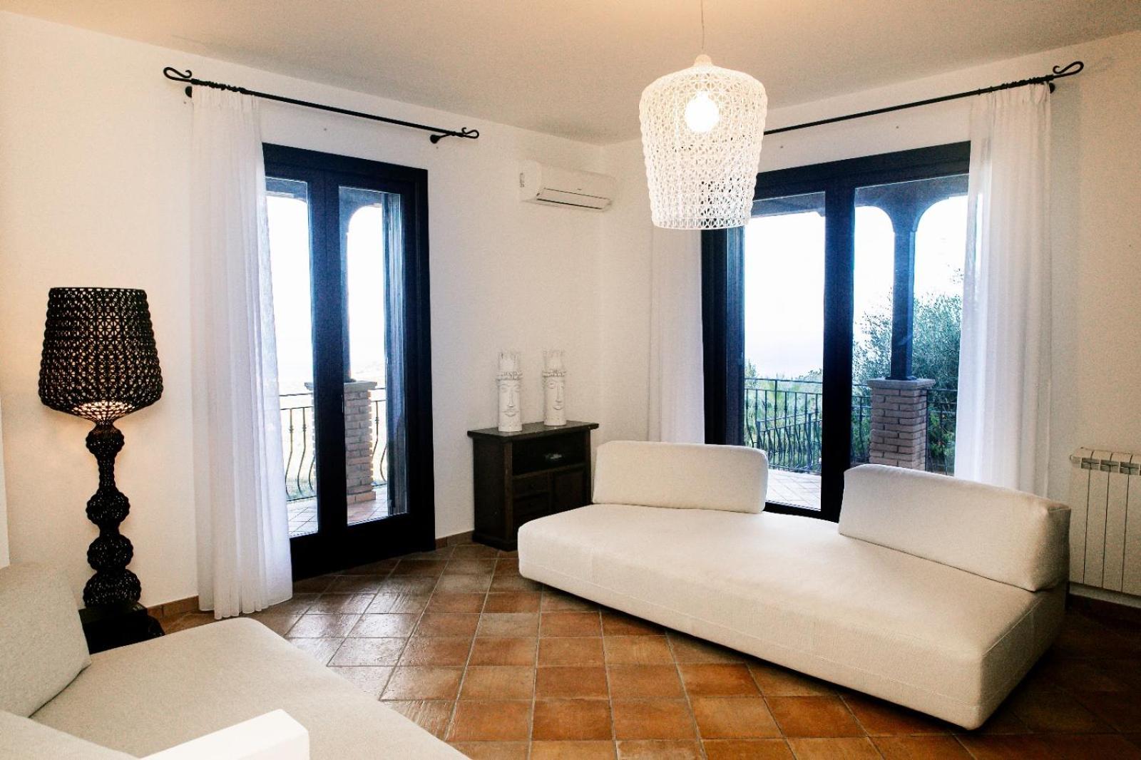 Villa photo 1