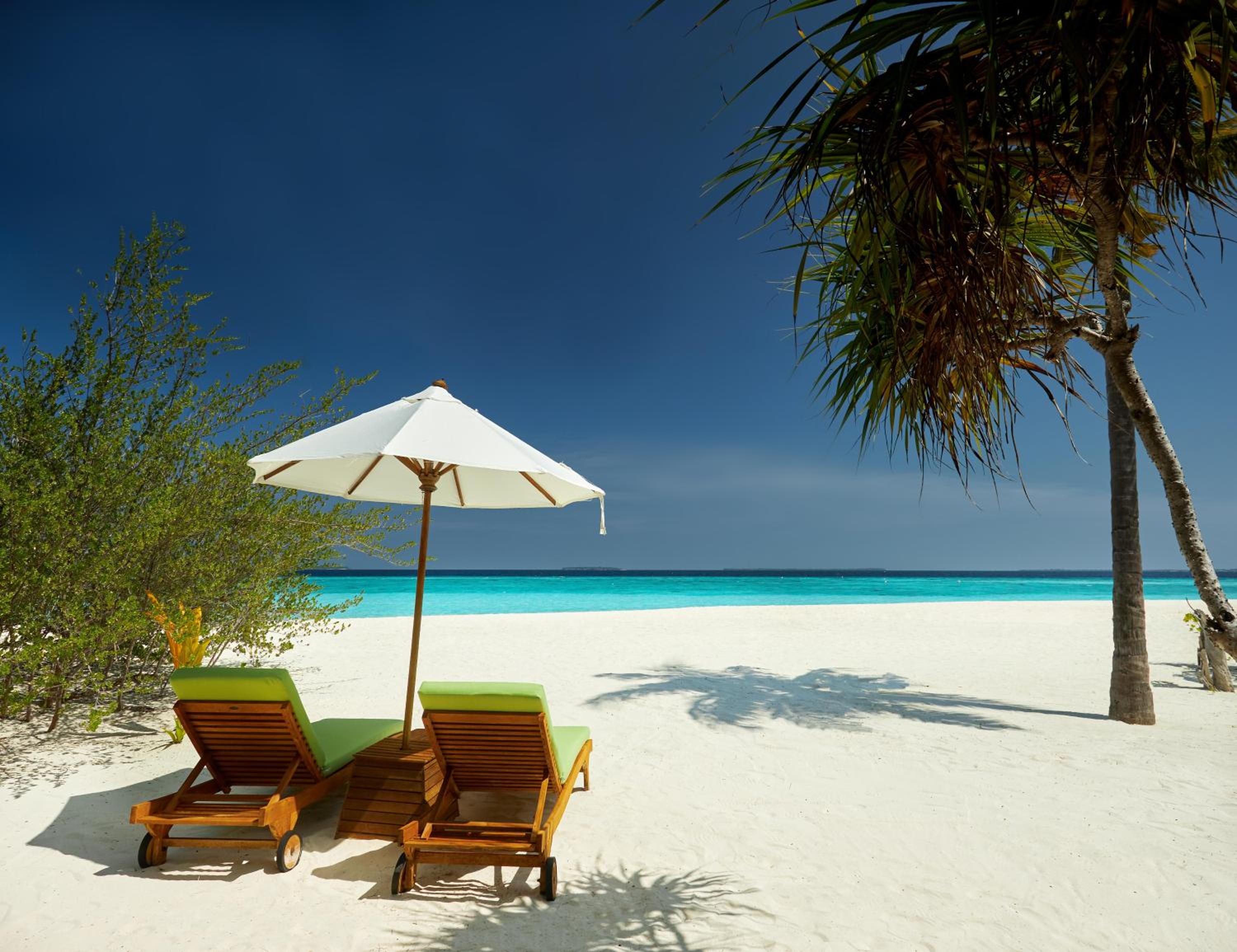 Beach Villa With Private Pool – Complimentary Room And Meal Plan Upgrade (For Half Board And Full Board) To Next Category, 50% Discount On Domestic Transfers And Kids Up To 12 Years Go Free On The Same Meal Plan. - Photo 2