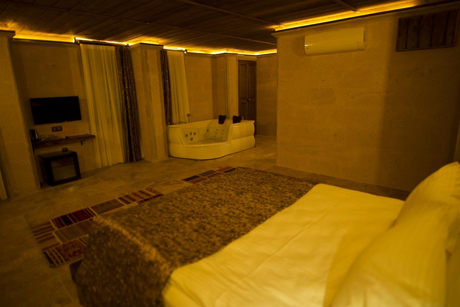Deluxe Double Room photo 2