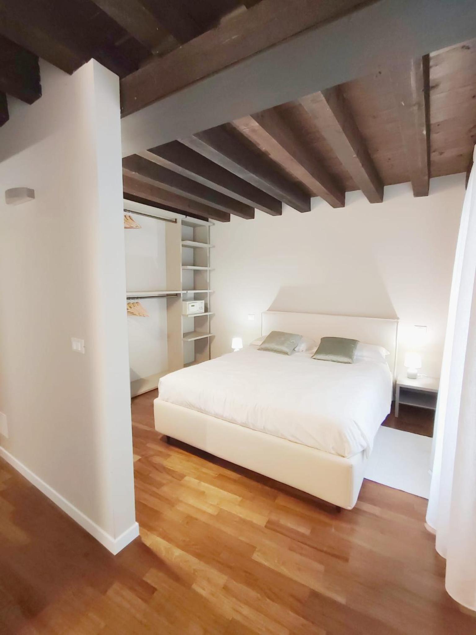 Deluxe One-Bedroom Apartment with City View