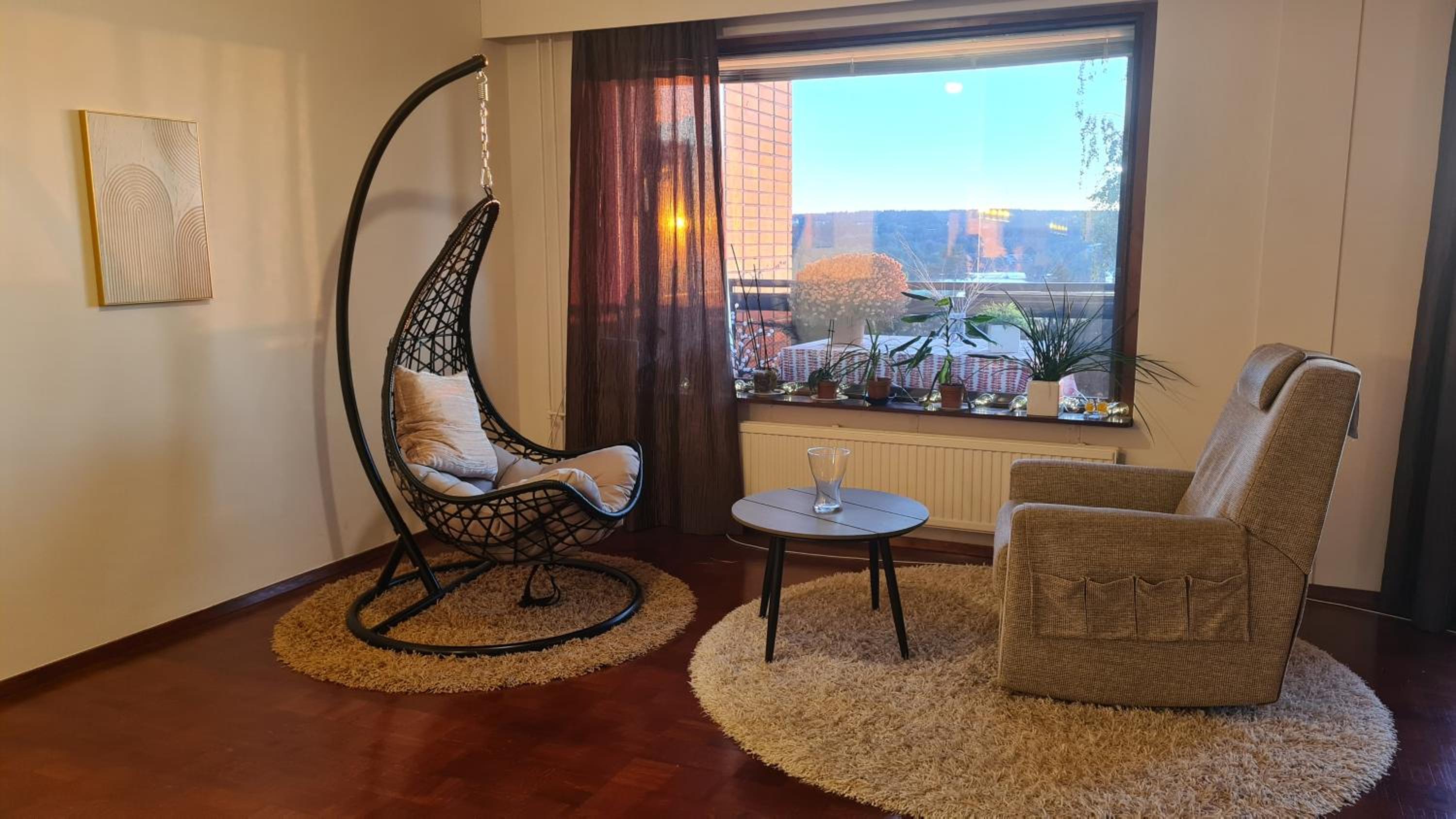 Three-Bedroom Apartment with Lake View photo 1