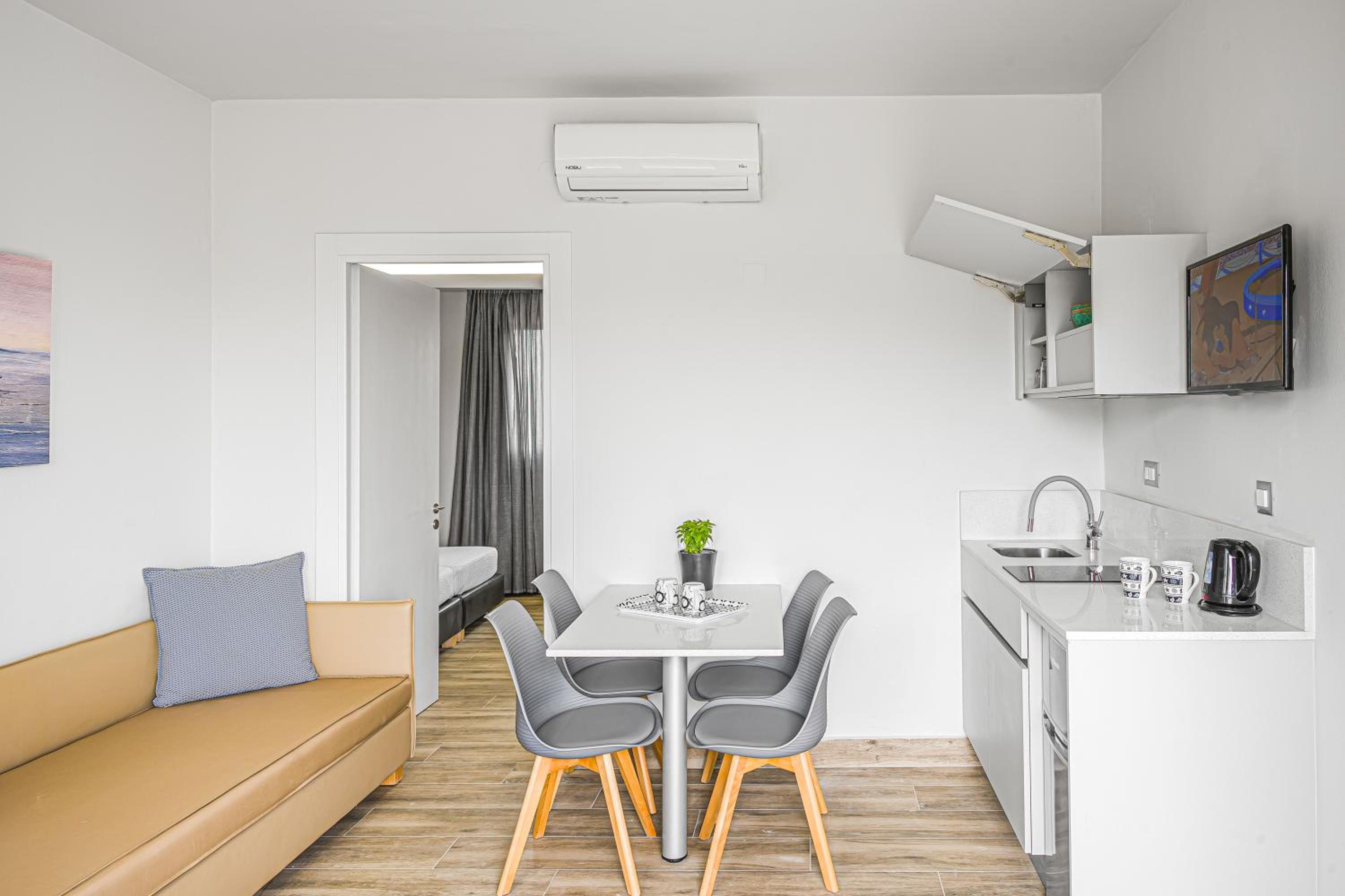 Apartment (4 Adults) - Photo 42