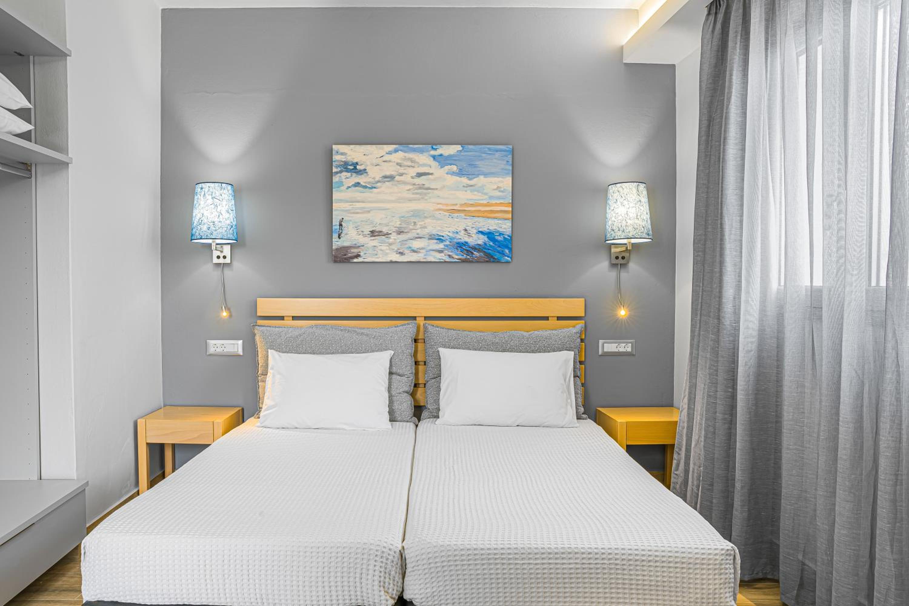Apartment (4 Adults) - Photo 3