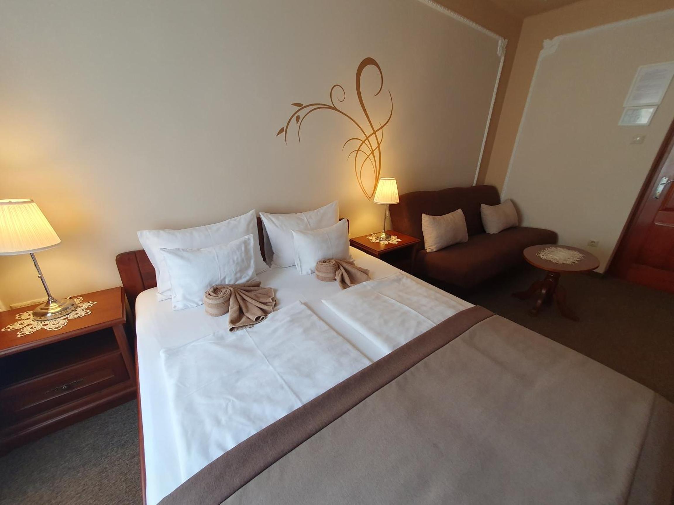 Triple Room - Photo 7