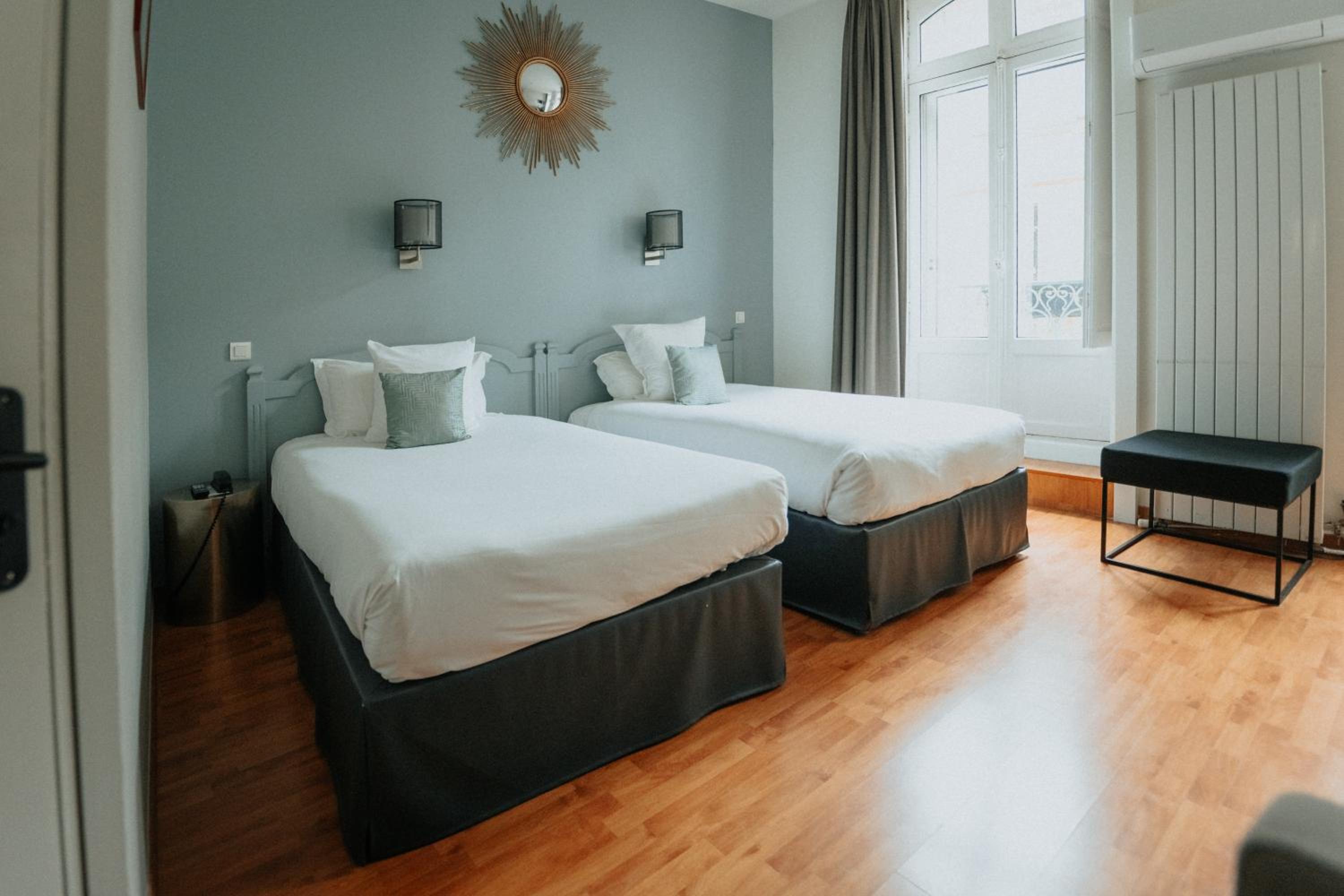Superior Twin Room - Photo 4