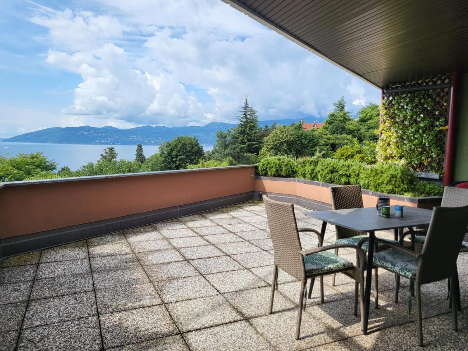 Studio with Lake View photo 2