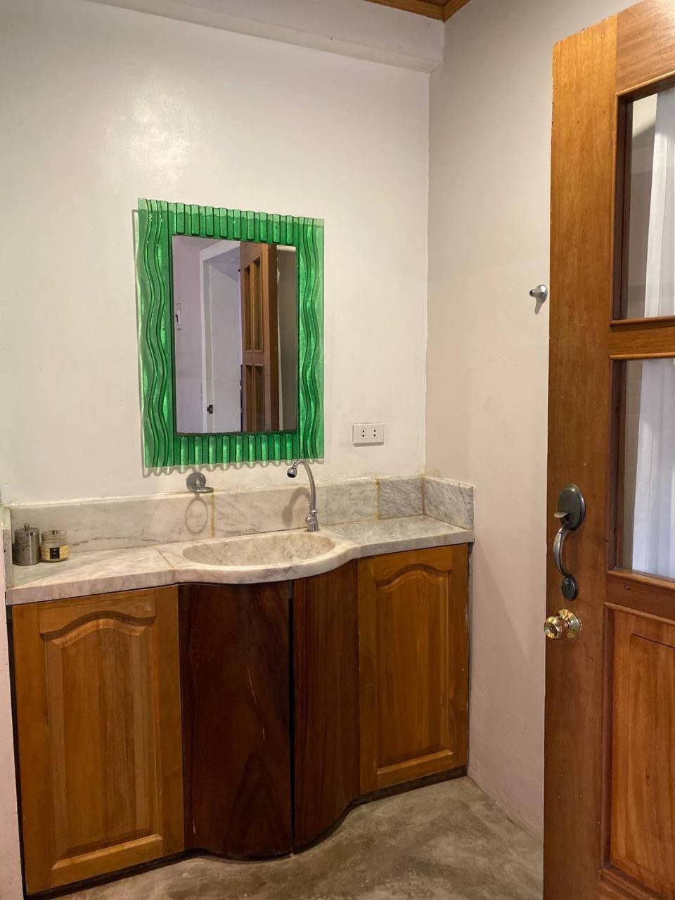 Deluxe King Suite photo 3