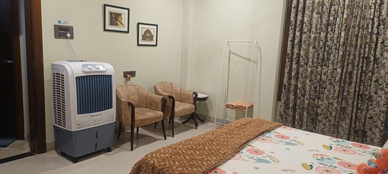 Deluxe Double Room (2 Adults + 1 Child) photo 2